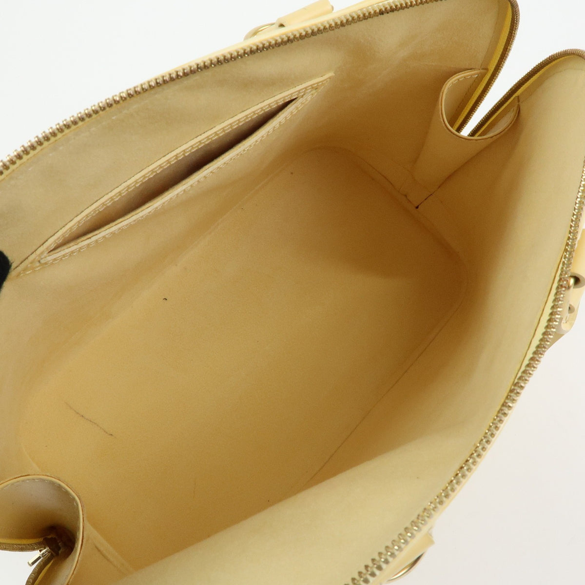 Louis Vuitton Alma Epi Leather Beige Leather Handbag (Pre-Owned)