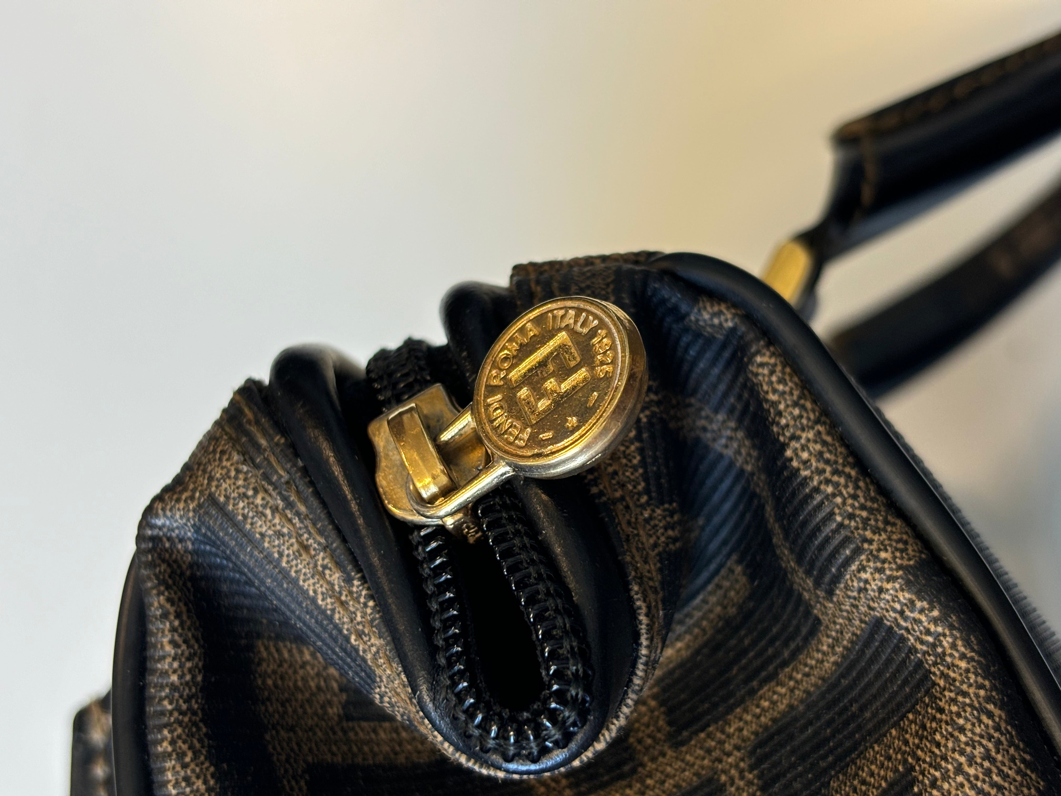 Fendi Zucca Canvas Brown Canvas Handbag (Pre-Owned)