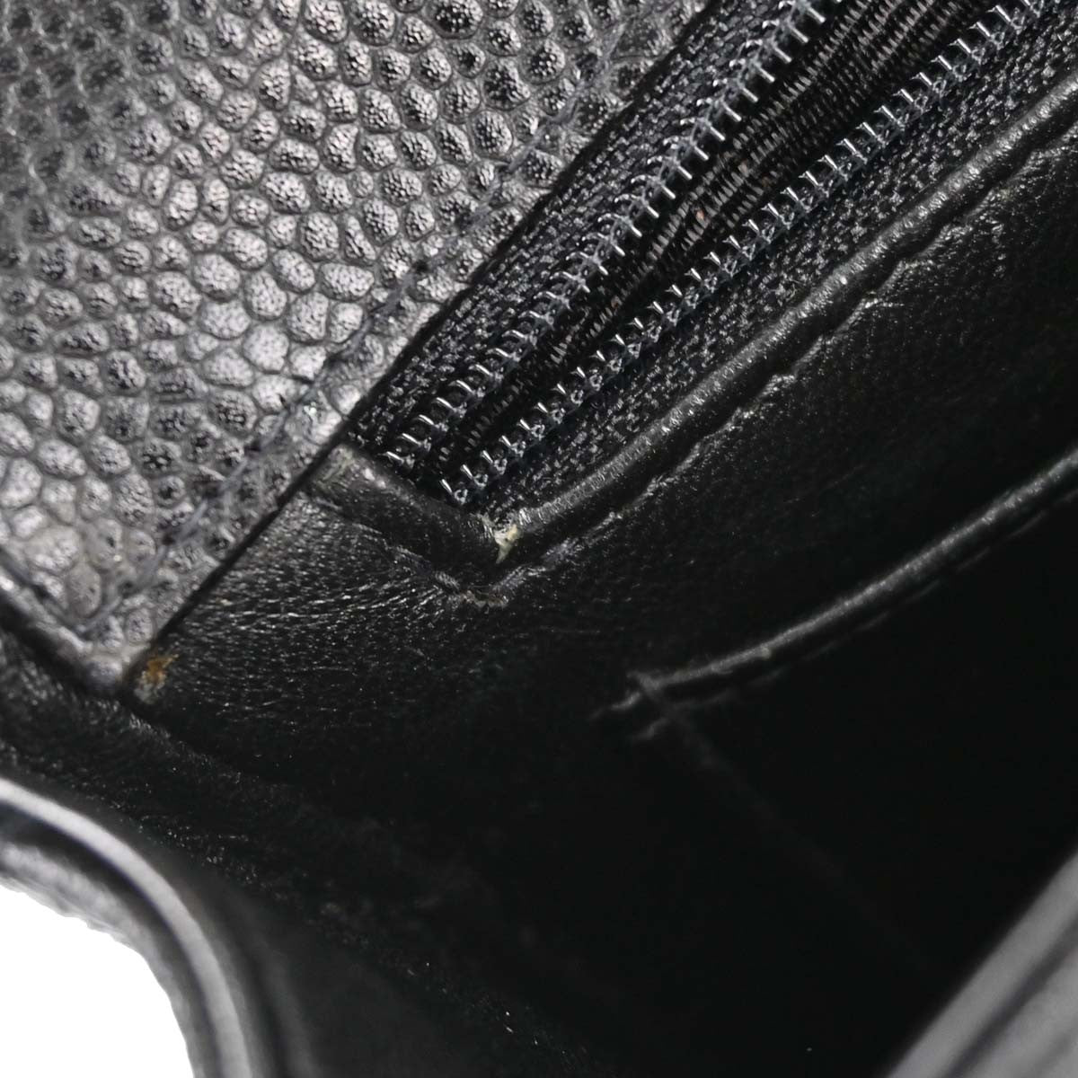 Chanel Vintage Top Handle Vertical Quilt Caviar Black Leather Handbag (Pre-Owned)
