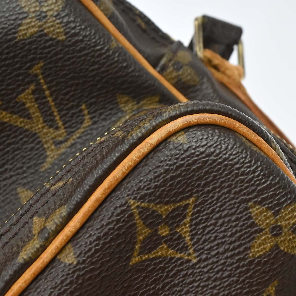 Louis Vuitton Amazone Monogram Canvas Brown Canvas Shoulder Bag Bag (Pre-Owned)