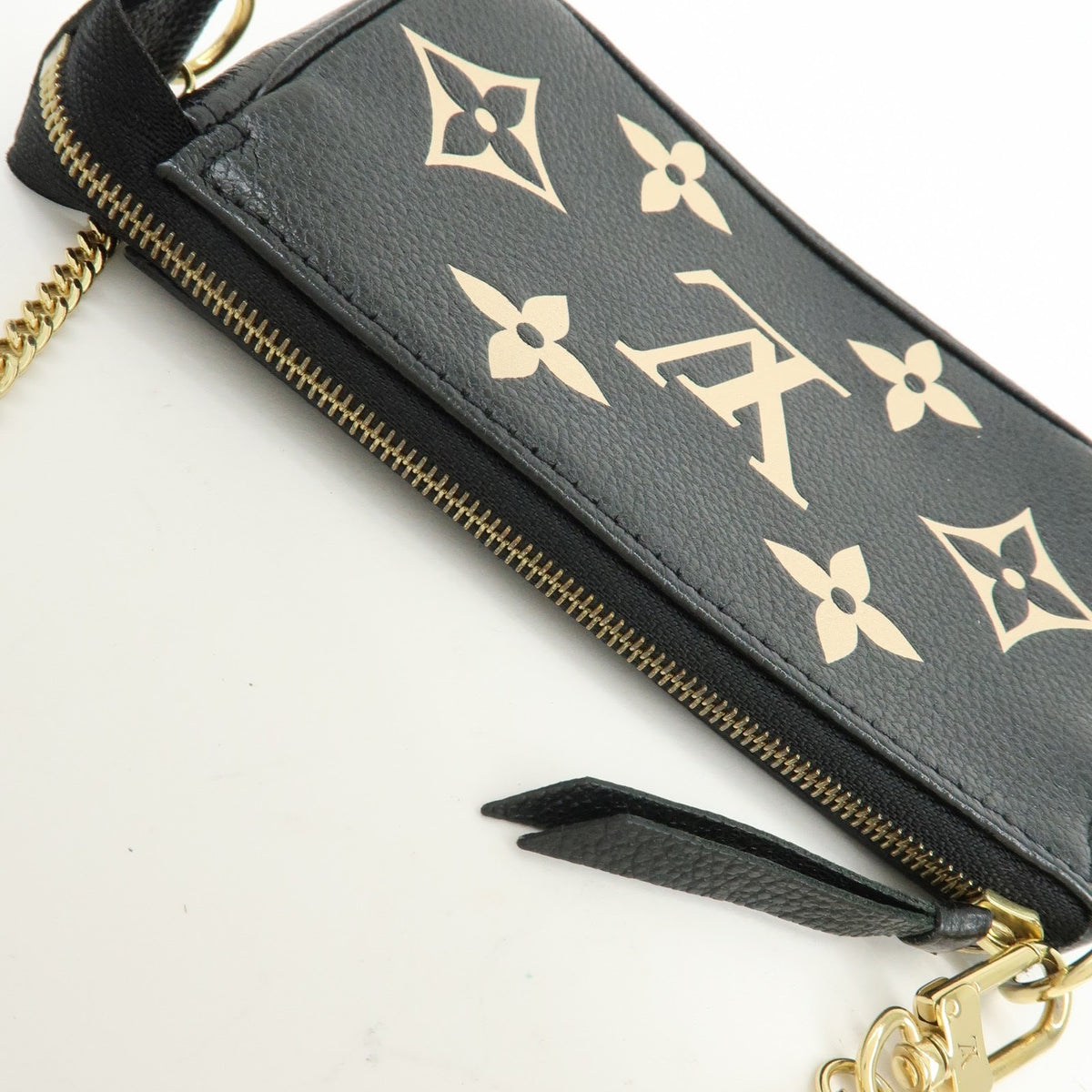 Louis Vuitton Pochette Accessoires Bicolor Monogram Empreinte Giant Black Leather Clutche & Pouche Bag (Pre-Owned)