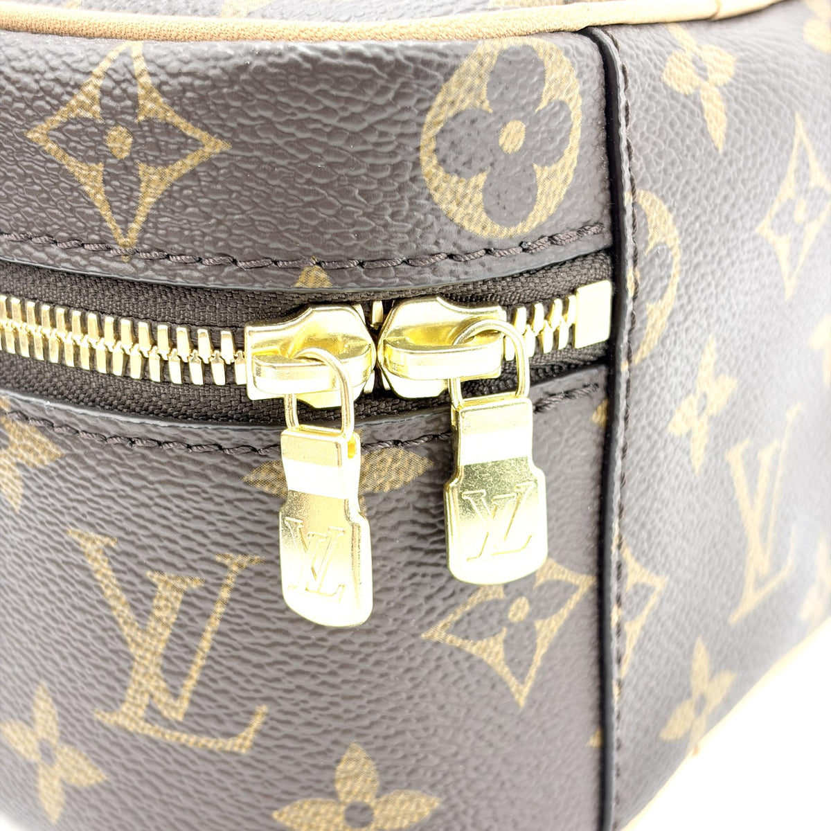 Louis Vuitton Nice Vanity Case Monogram Canvas Brown Canvas Handbag (Pre-Owned)