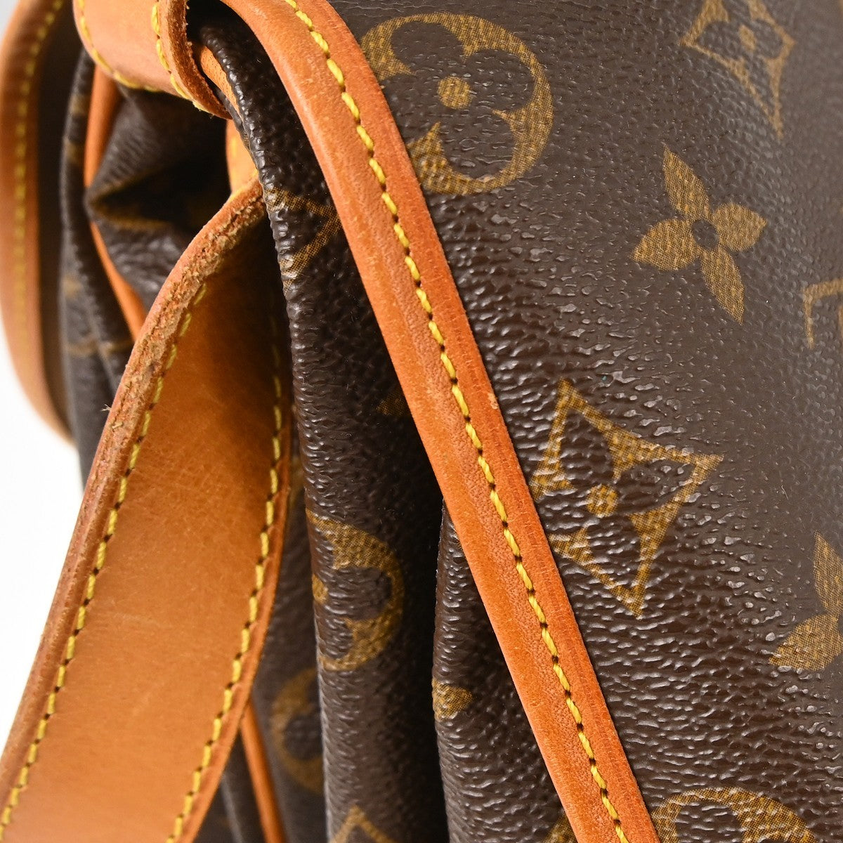 Louis Vuitton Saumur Monogram Brown Canvas Shoulder Bag Bag (Pre-Owned)
