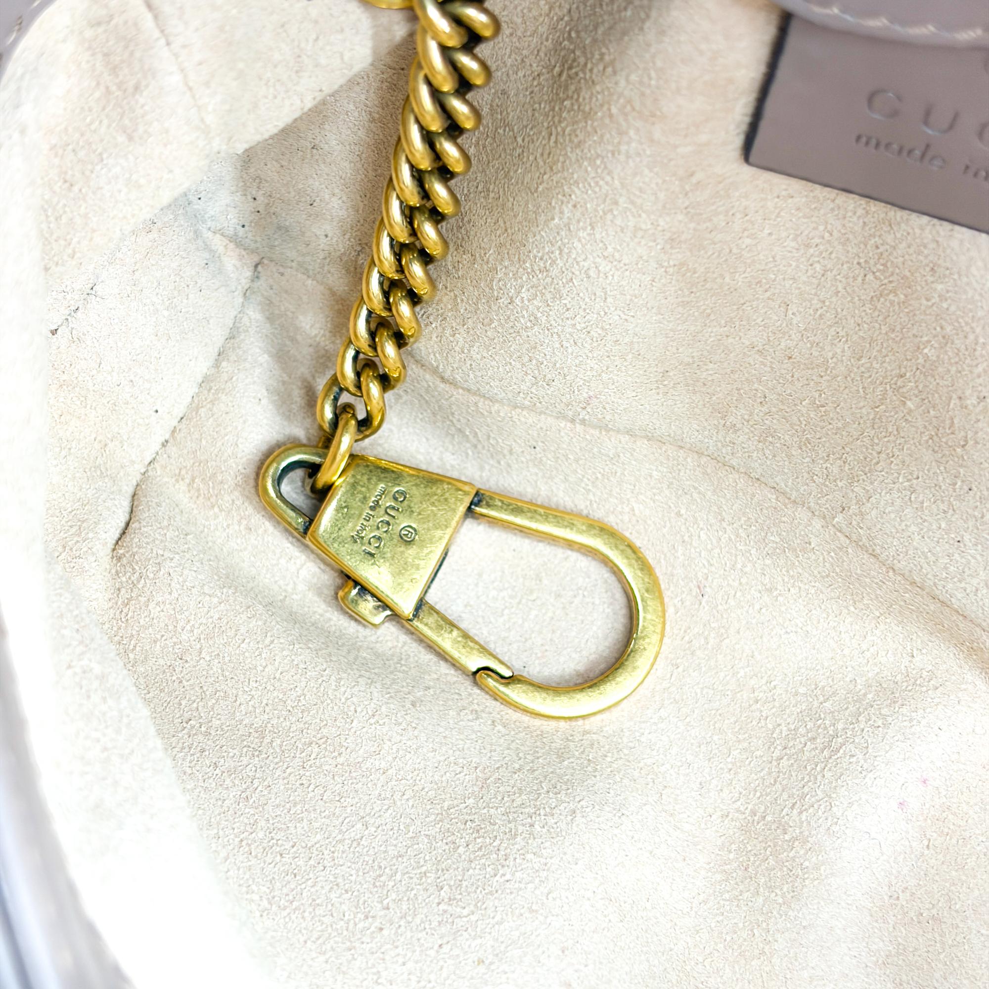 Gucci Gg Marmont Flap Chevron Leather Beige Leather Shoulder Bag Bag (Pre-Owned)