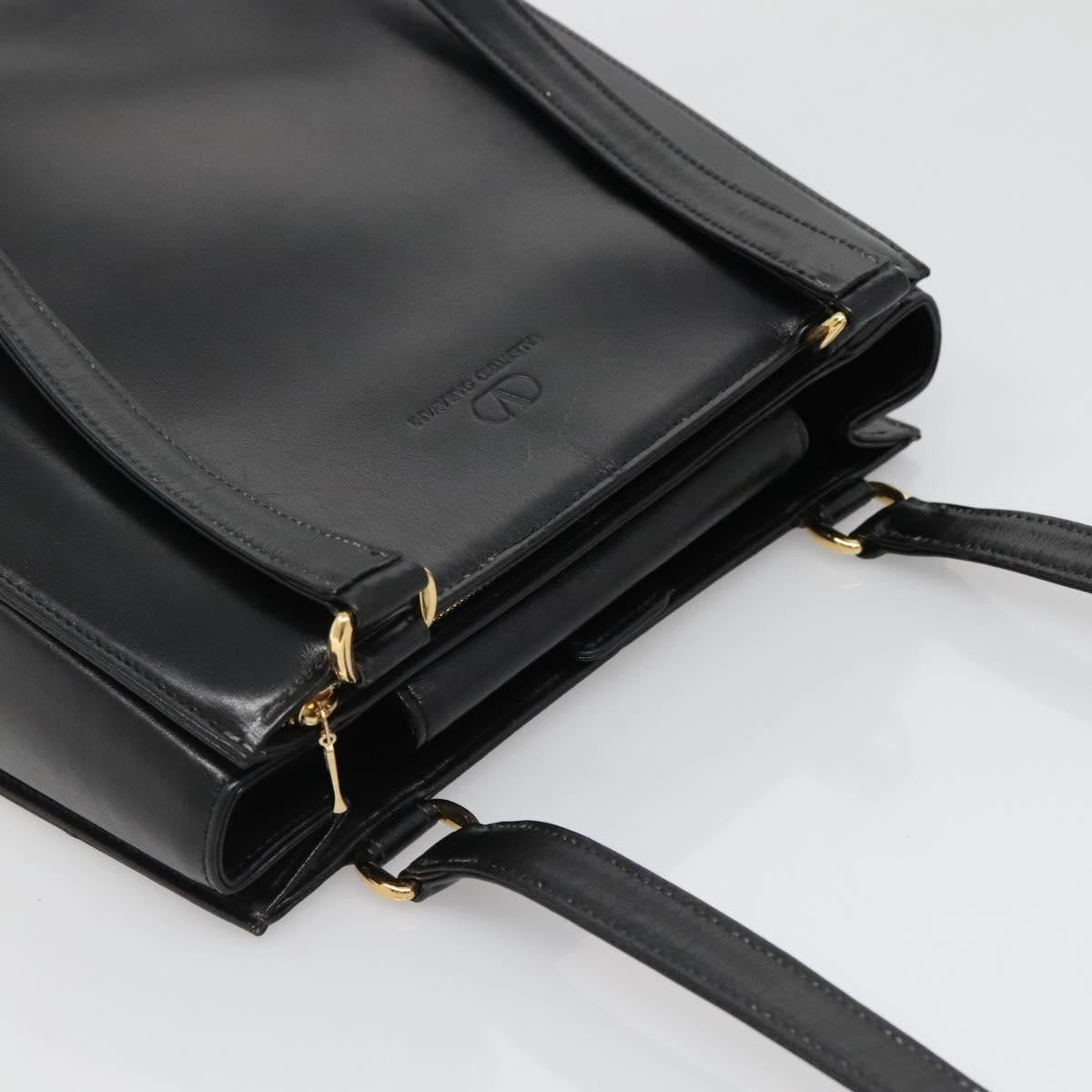 Valentino Garavani Vintage Leather Black Leather Shoulder Bag Bag (Pre-Owned)
