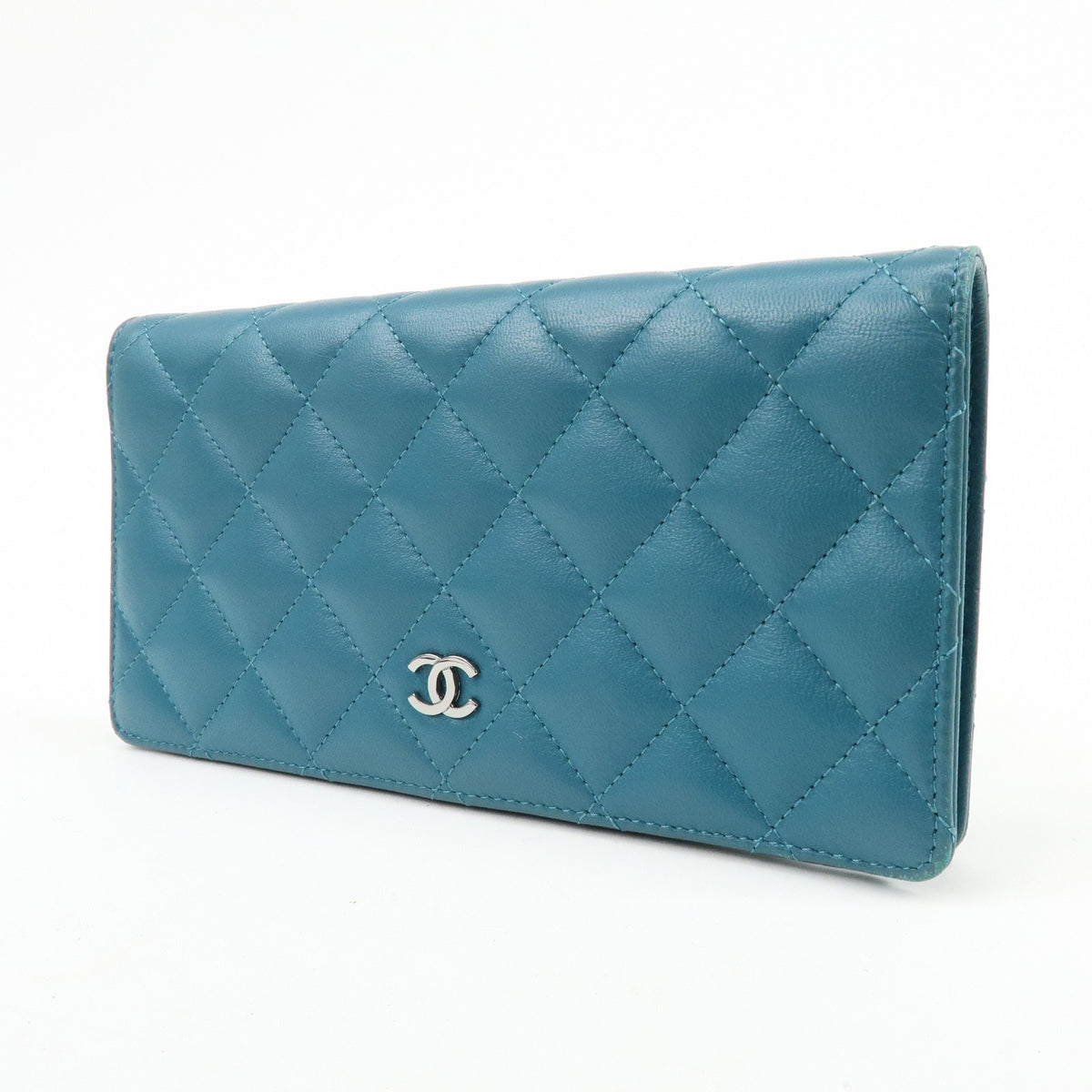 Chanel Bi-Fold Quilted Patent Blue Leather Wallets Accessory (Pre-Owned)