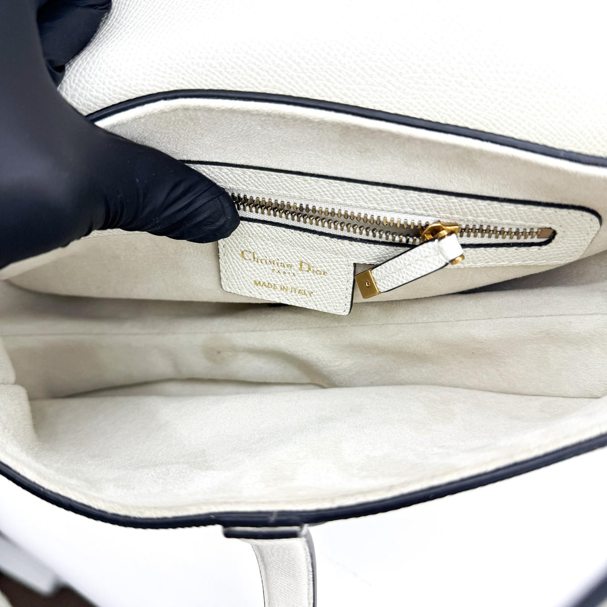 Christian Dior Saddle Leather White Leather Handbag (Pre-Owned)