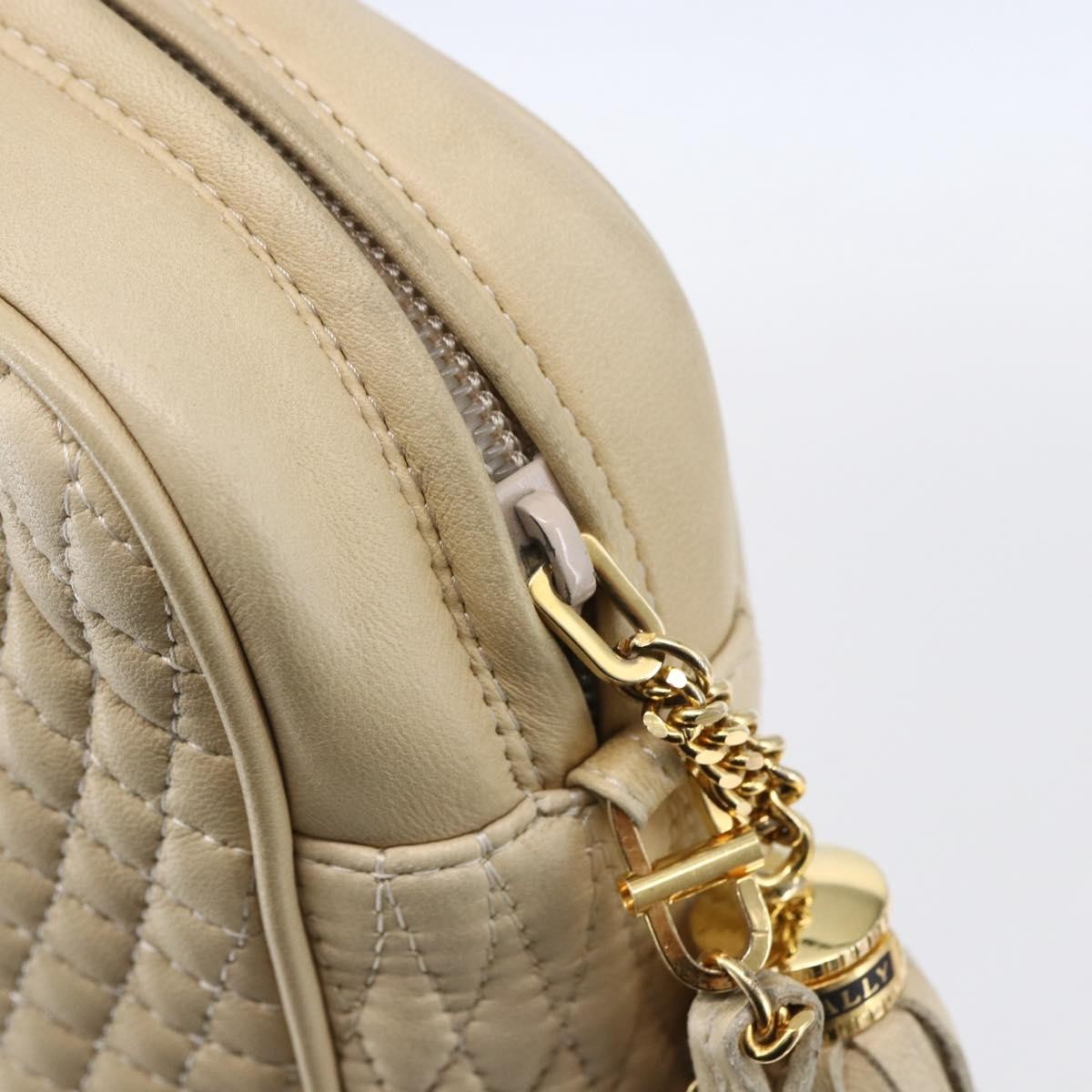 Bally Vintage Quilted Leather Ecru Leather Shoulder Bag Bag (Pre-Owned)