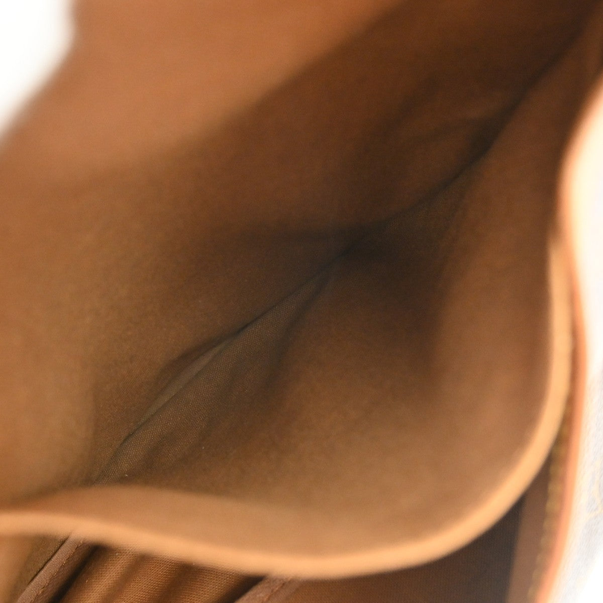 Louis Vuitton Saumur Monogram Canvas Brown Canvas Handbag (Pre-Owned)