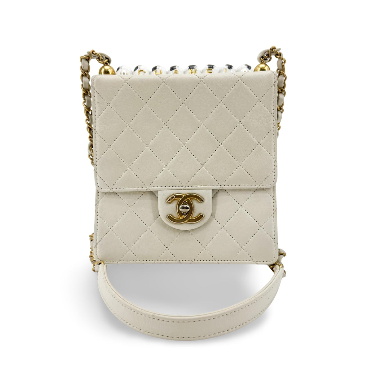 Chanel Chic Pearls Flap Quilted Lambskin White Leather Handbag (Pre-Owned)