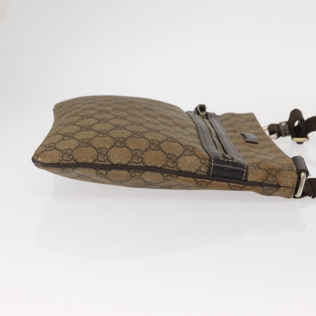 Gucci Flat Messenger Gg Coated Canvas Beige Pvc Shoulder Bag Bag (Pre-Owned)