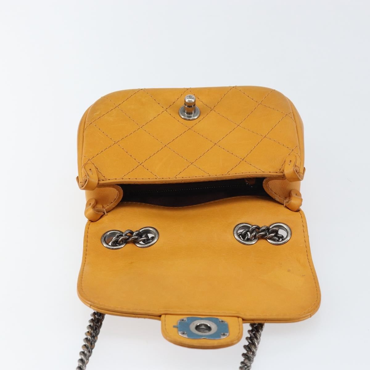 Chanel Chain Flap Quilted Leather Orange Leather Shoulder Bag Bag (Pre-Owned)