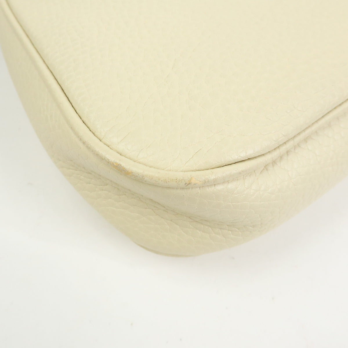 Gucci Soho Chain Leather White Leather Crossbody Bag Bag (Pre-Owned)