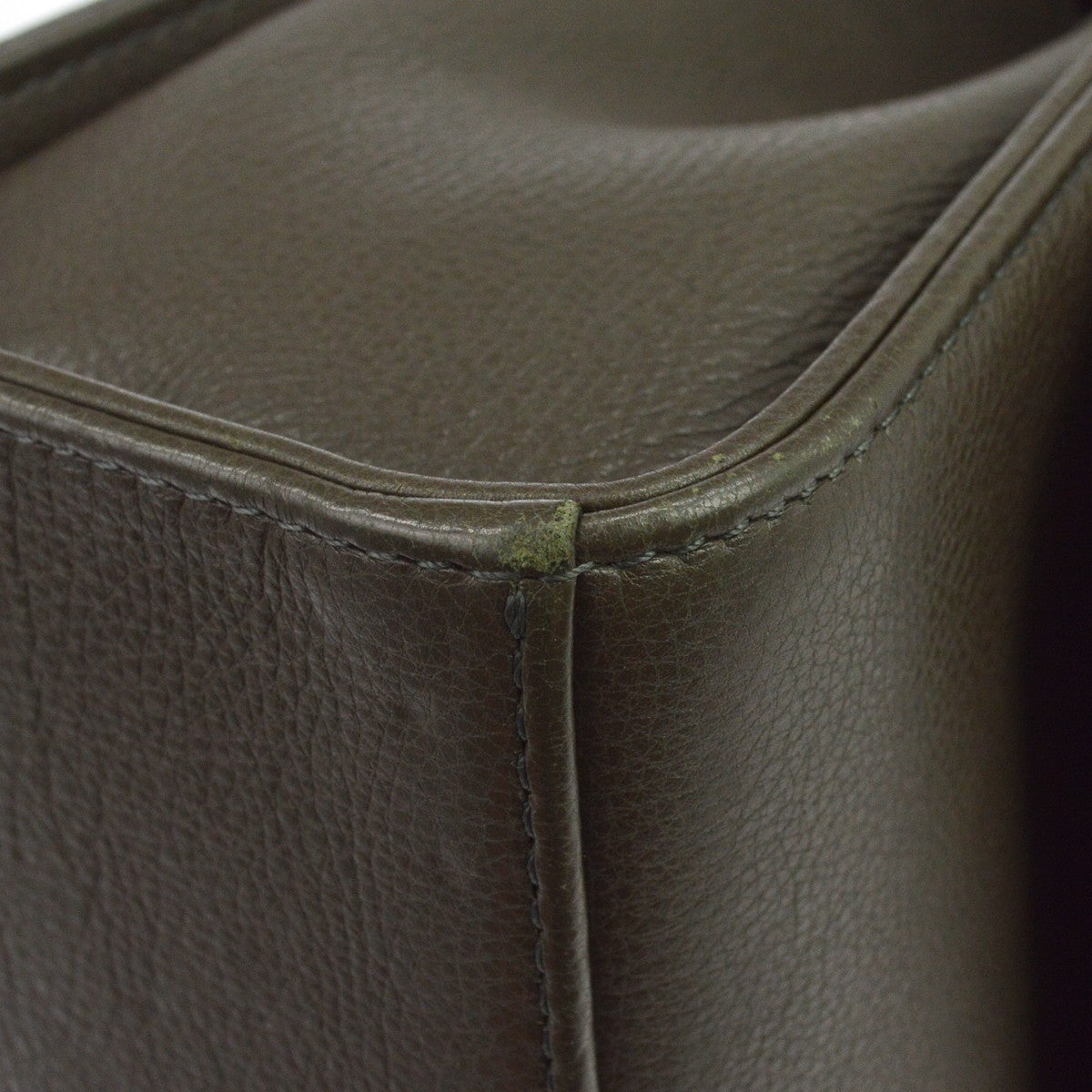 Chanel Label Click Flap Quilted Calfskin Green Leather Handbag (Pre-Owned)