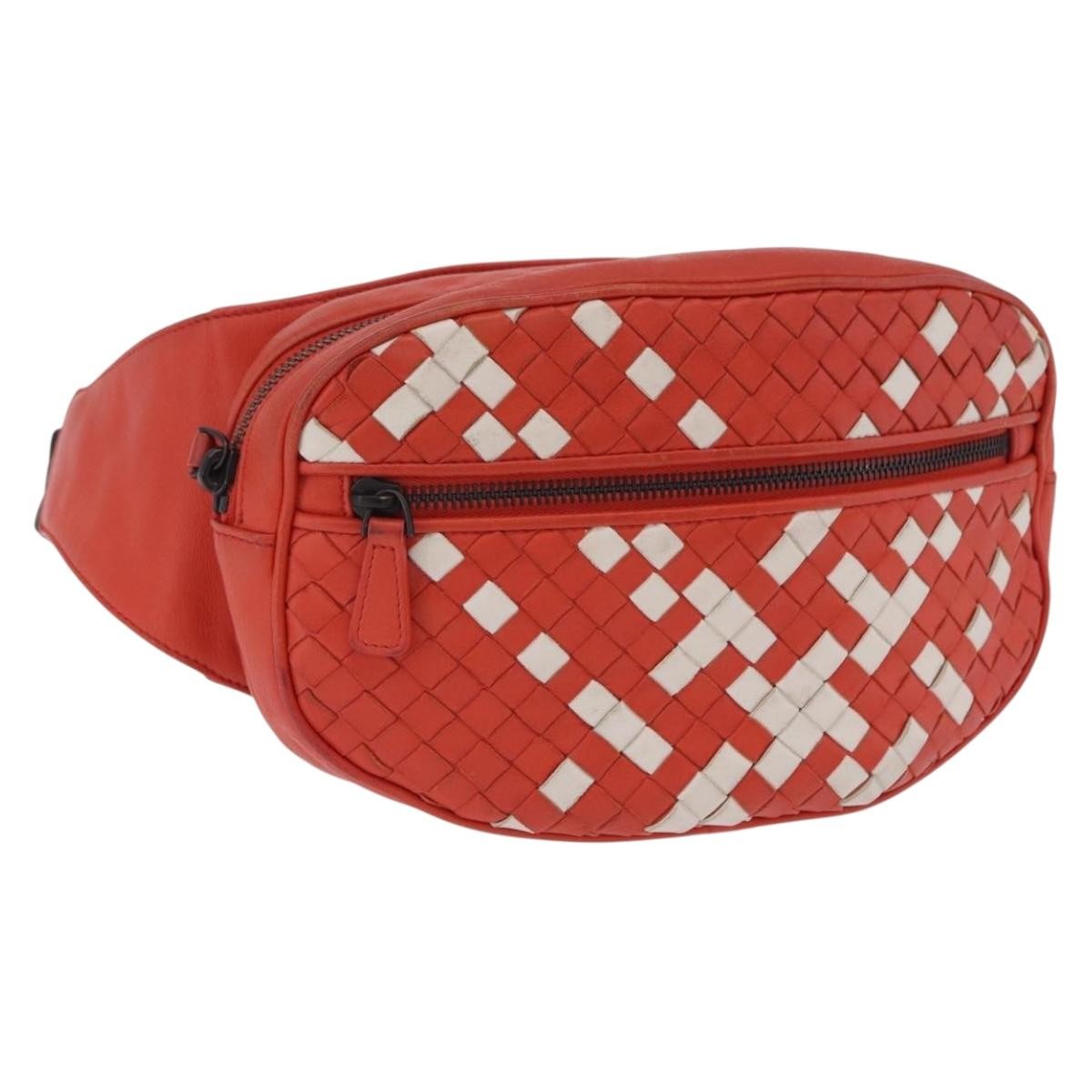 Bottega Veneta Light Waist Intrecciato Leather Red Leather Clutche & Pouche Bag (Pre-Owned)