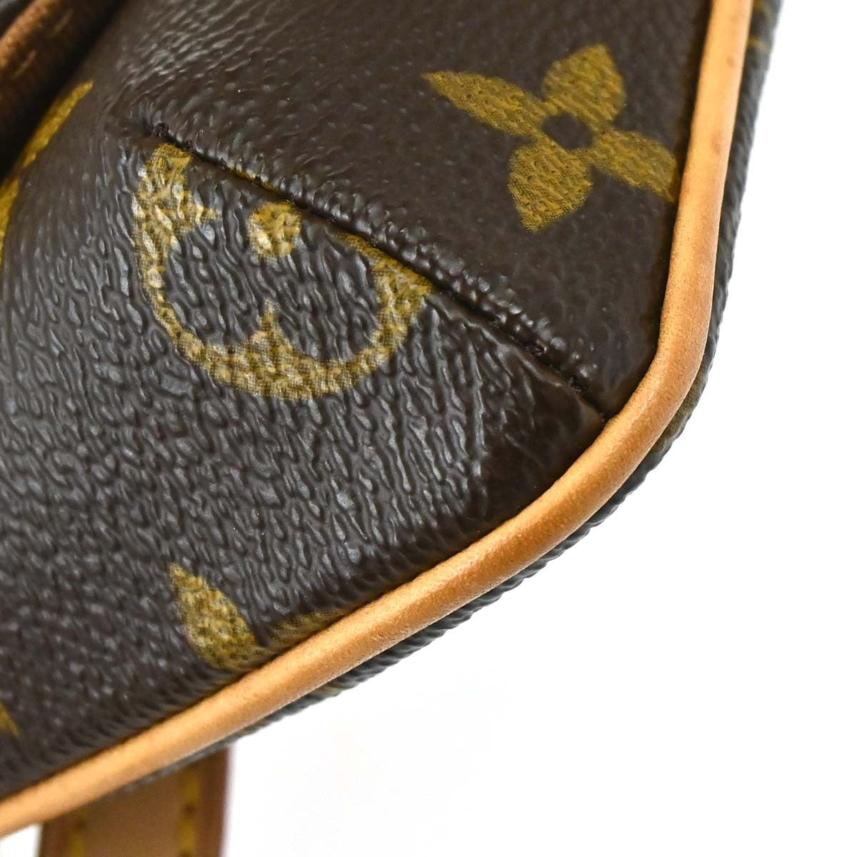Louis Vuitton Marelle Waist Monogram Canvas Brown Canvas Clutche & Pouche Bag (Pre-Owned)