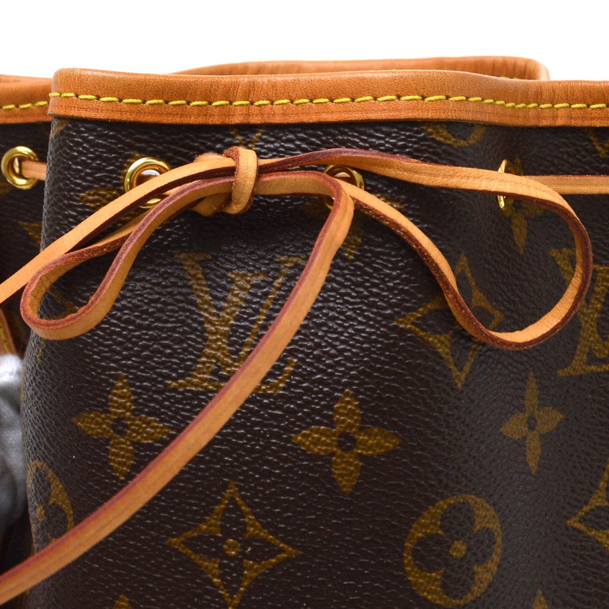 Louis Vuitton Noe Monogram Canvas Brown Canvas Shoulder Bag Bag (Pre-Owned)