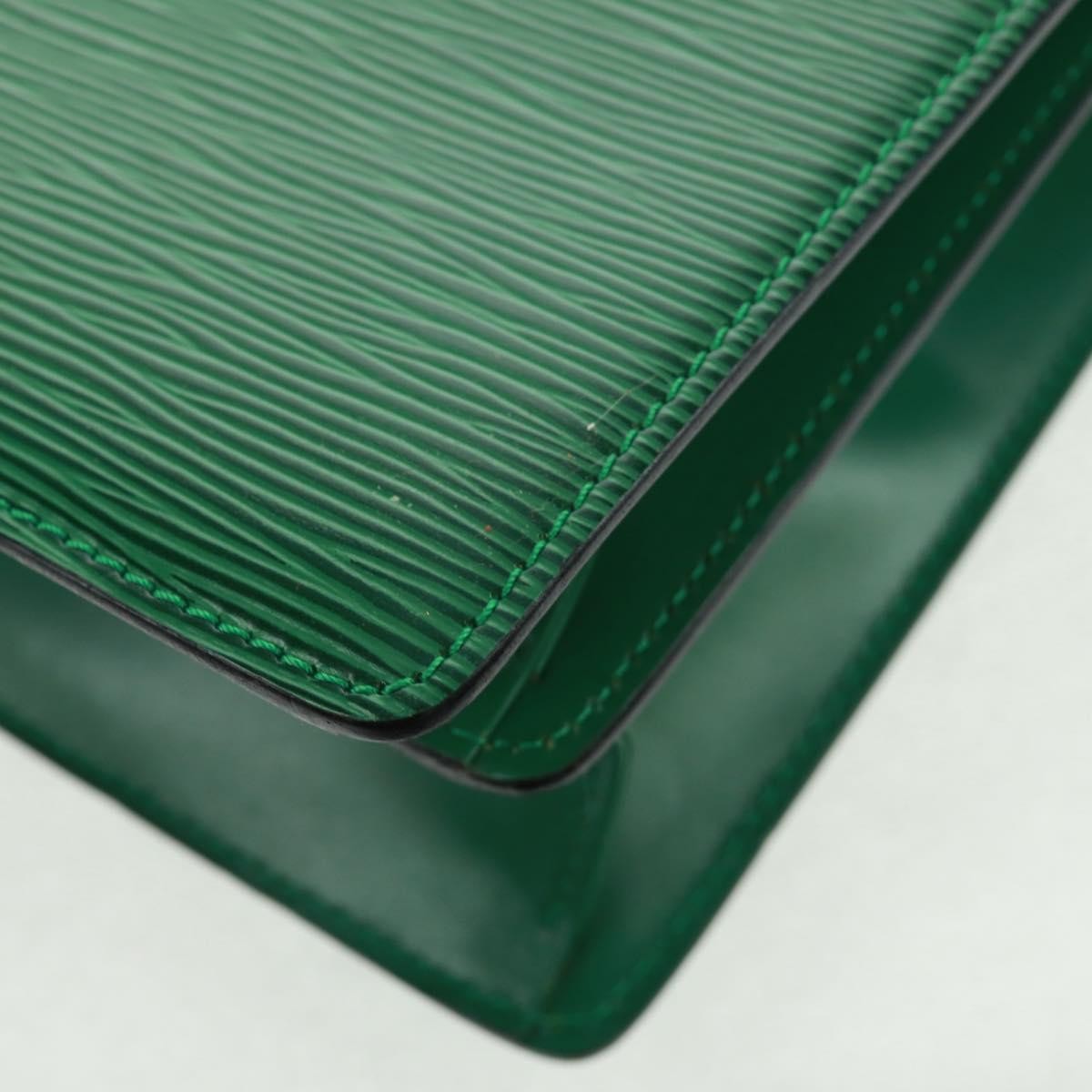 Louis Vuitton Capucines Epi Leather Green Leather Shoulder Bag Bag (Pre-Owned)