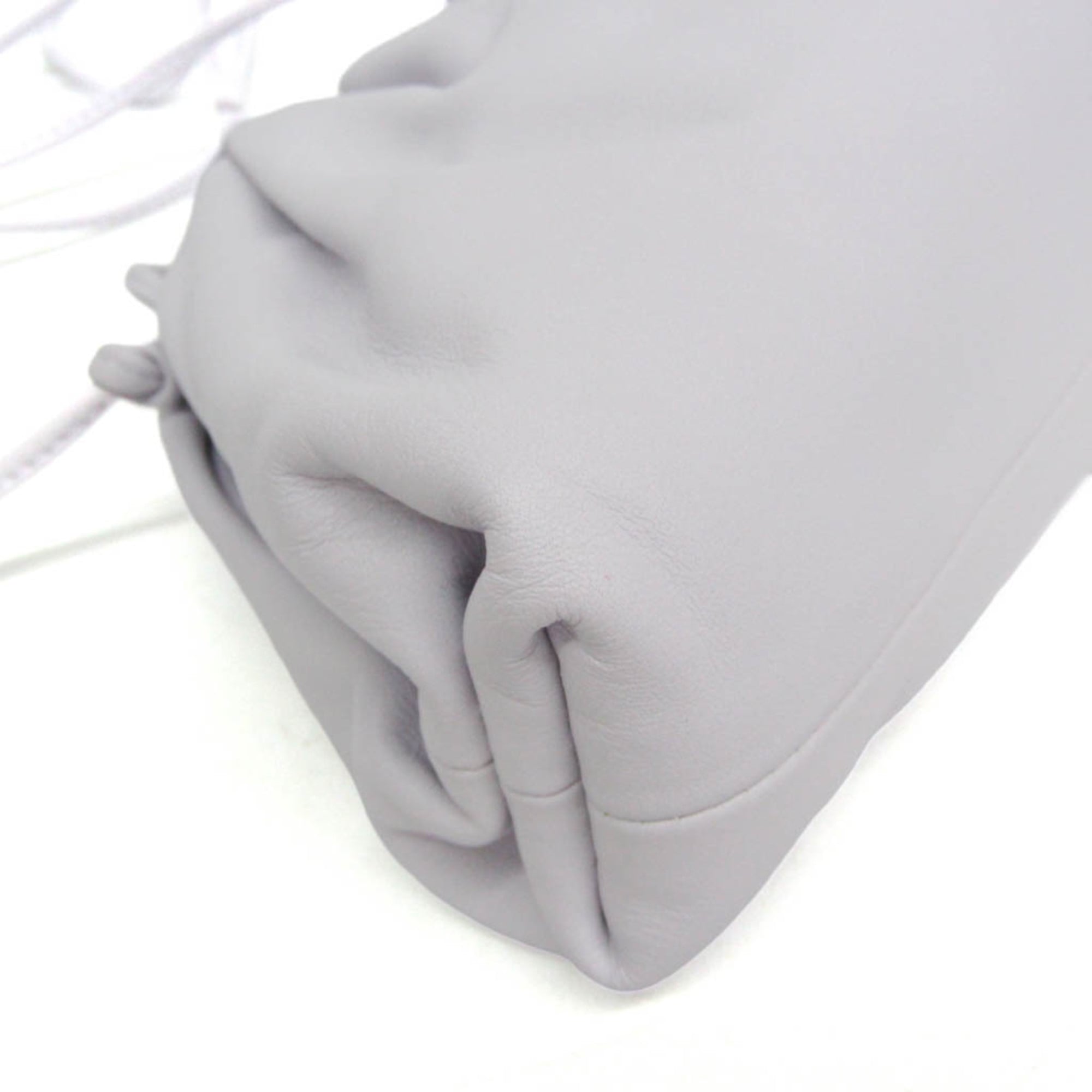 Bottega Veneta The Pouch Coin Purse Leather White Leather Clutche & Pouche Bag (Pre-Owned)