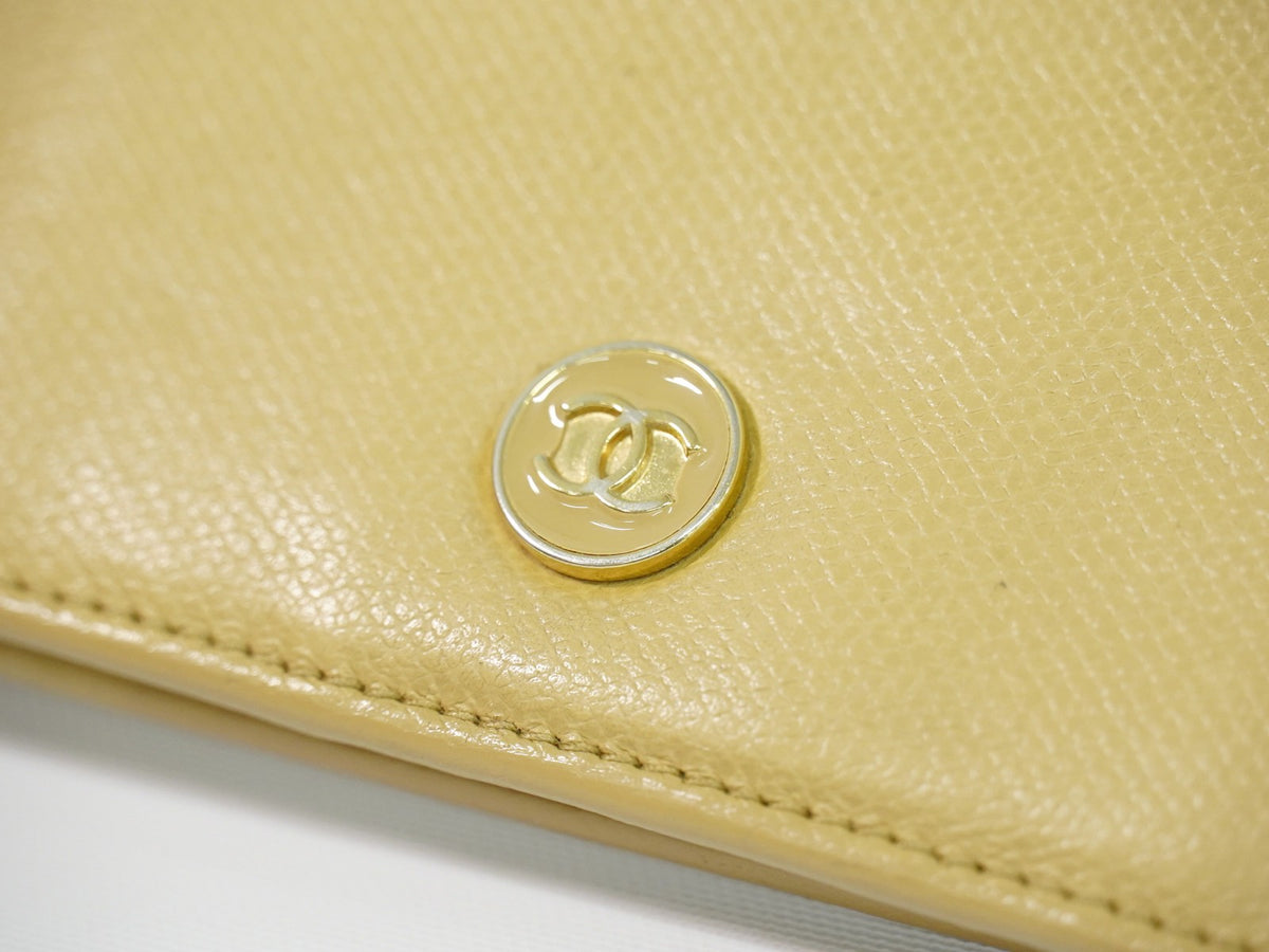 Chanel Cc Bifold Wallet Leather Beige Leather Wallets Accessory (Pre-Owned)