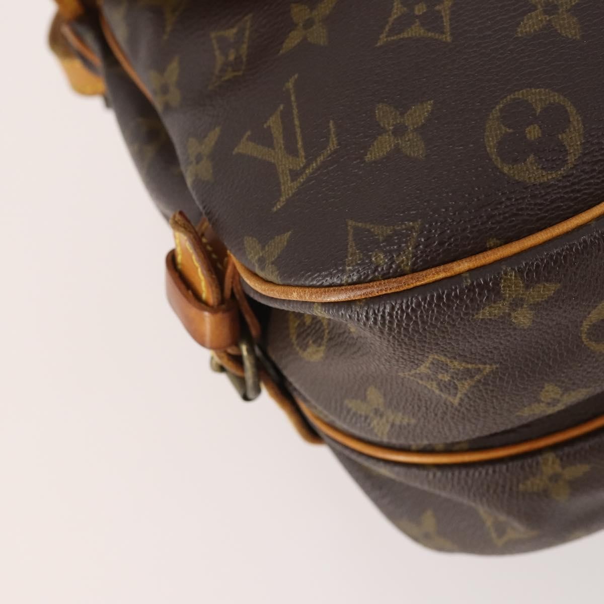 Louis Vuitton Saumur Monogram Canvas Brown Canvas Shoulder Bag Bag (Pre-Owned)