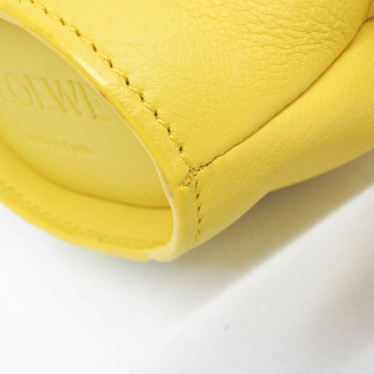 Loewe Elephant Coin Purse Leather Yellow Leather Clutche & Pouche Bag (Pre-Owned)