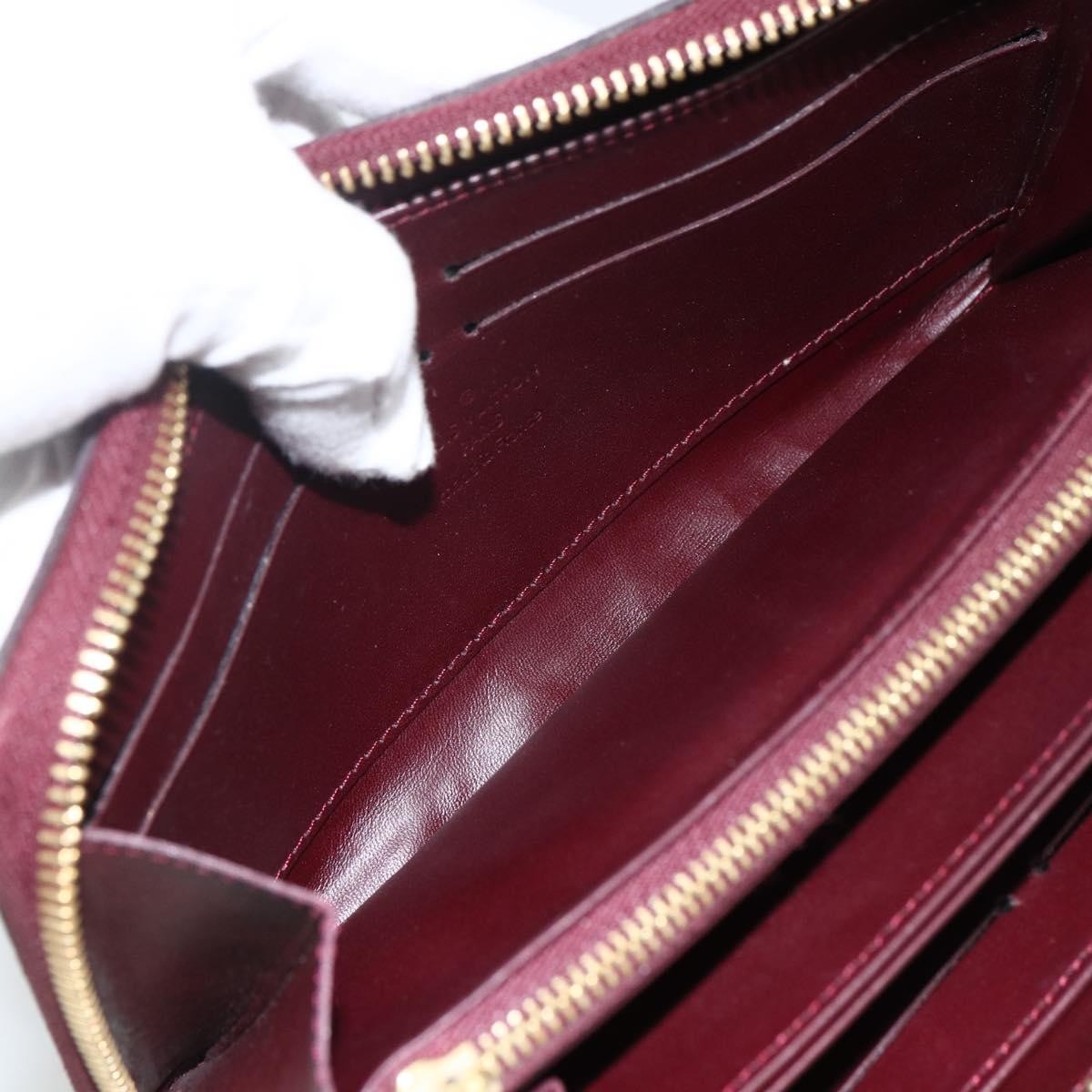 Louis Vuitton Zippy Leather Red Patent_Leather Wallets Accessory (Pre-Owned)