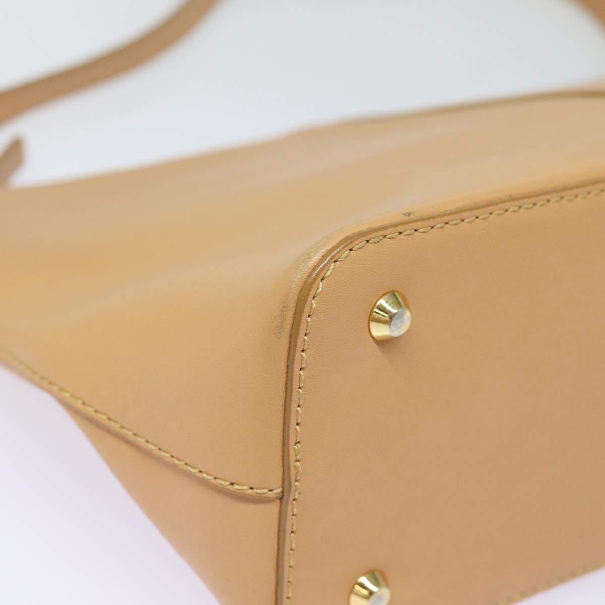 Burberry Vintage Leather Beige Leather Shoulder Bag Bag (Pre-Owned)