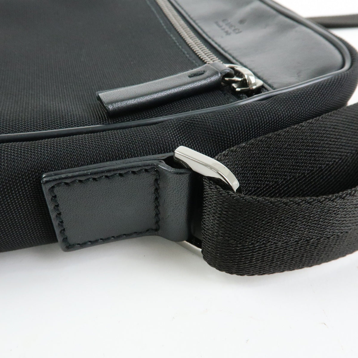 Gucci Shoulder Canvas Black Canvas Shoulder Bag Bag (Pre-Owned)