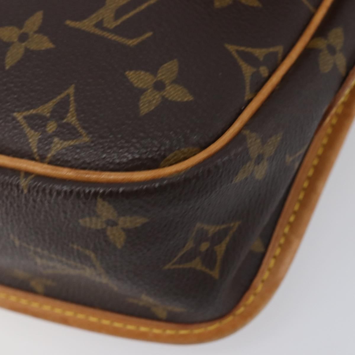 Louis Vuitton Sac Gibeciere Messenger Monogram Canvas Brown Canvas Shoulder Bag Bag (Pre-Owned)
