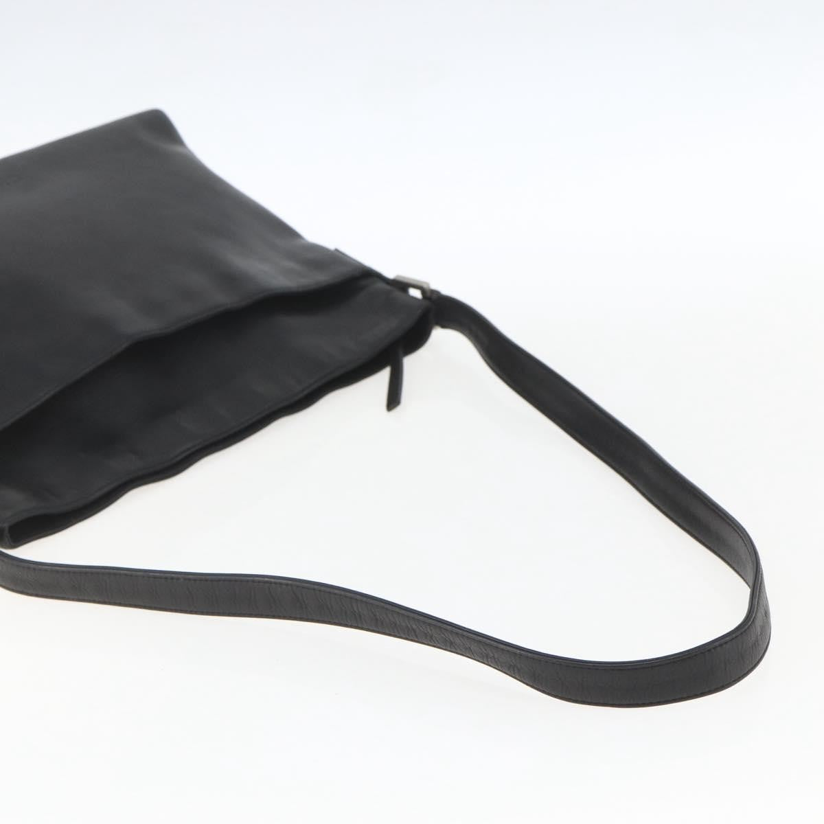 Chanel Vintage Leather Black Leather Shoulder Bag Bag (Pre-Owned)