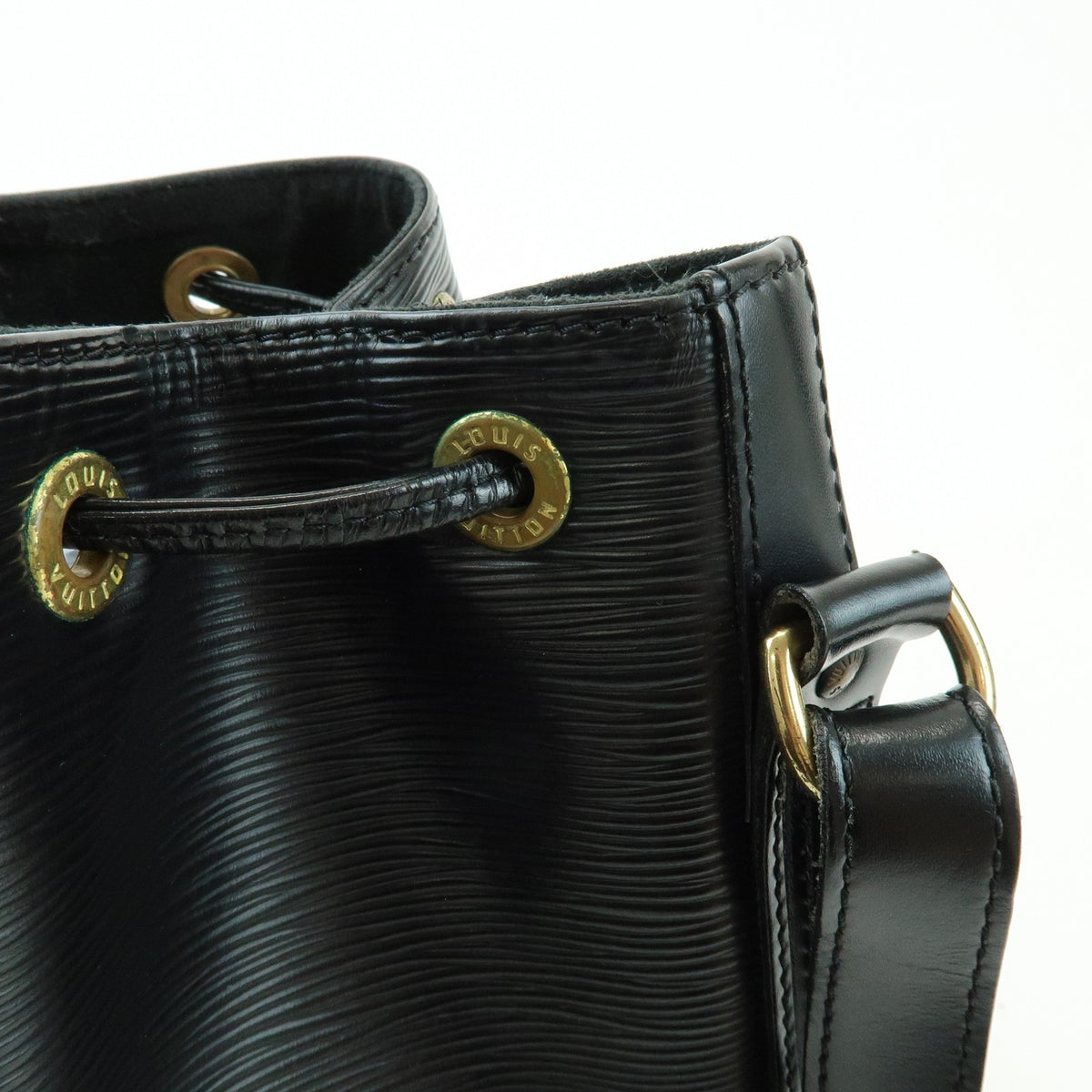 Louis Vuitton Petit Noe Epi Leather Black Leather Handbag (Pre-Owned)
