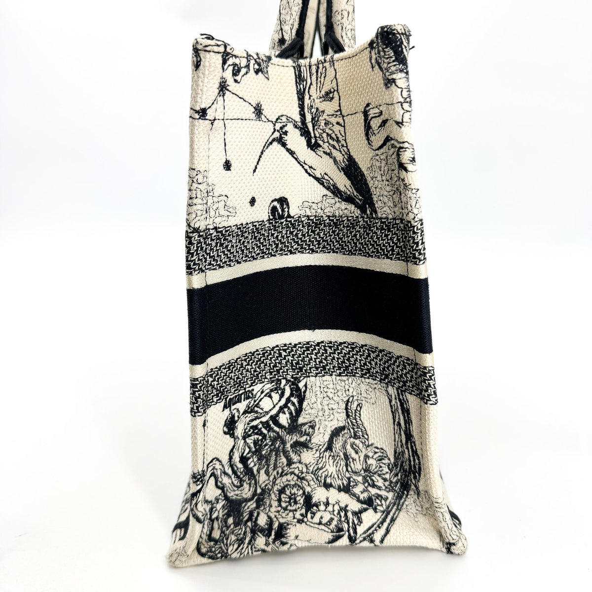 Christian Dior Book Embroidered Canvas White Canvas Tote Bag Bag (Pre-Owned)