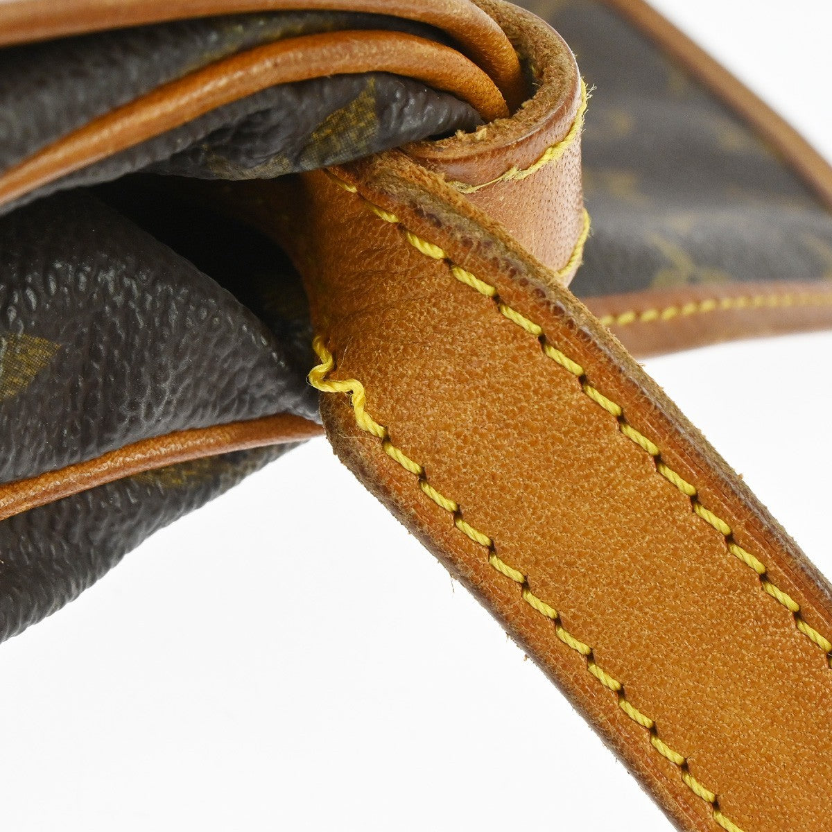 Louis Vuitton Saumur Messenger Monogram Canvas Brown Canvas Shoulder Bag Bag (Pre-Owned)