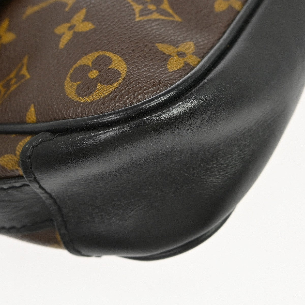 Louis Vuitton Bass Messenger Macassar Monogram Canvas Brown Canvas Shoulder Bag Bag (Pre-Owned)