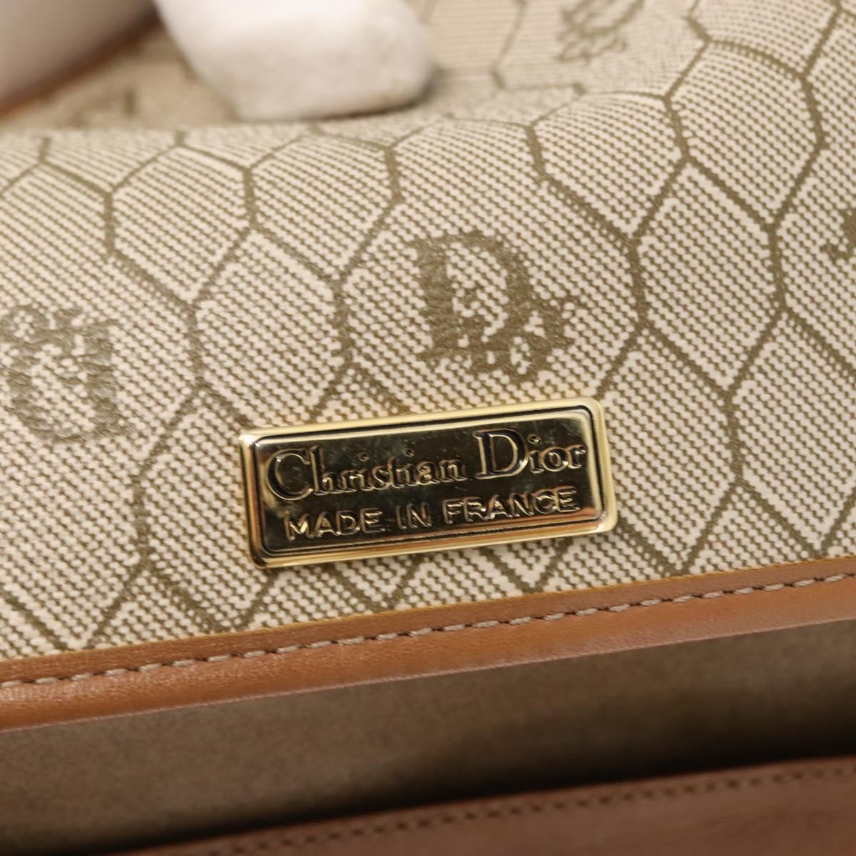 Christian Dior Vintage Honeycomb Chain Canvas Beige Canvas Shoulder Bag Bag (Pre-Owned)