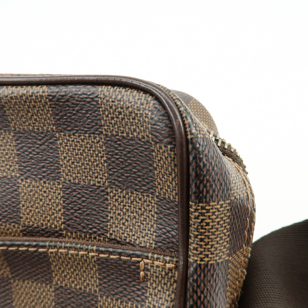 Louis Vuitton Olav Damier Brown Canvas Handbag (Pre-Owned)