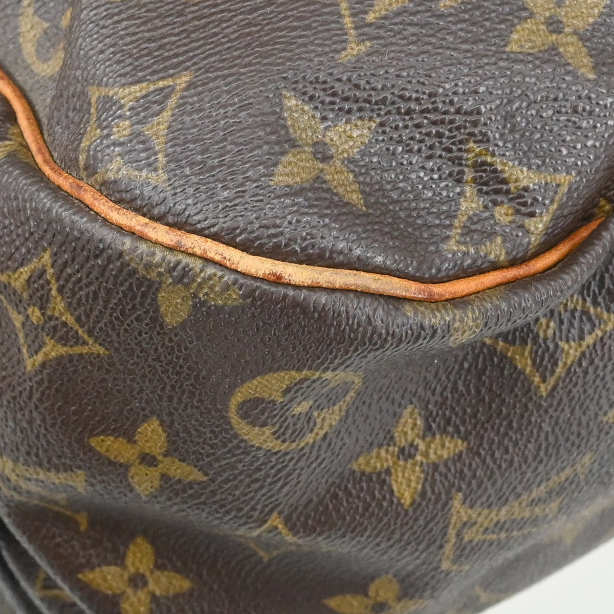Louis Vuitton Saumur Monogram Brown Canvas Shoulder Bag Bag (Pre-Owned)
