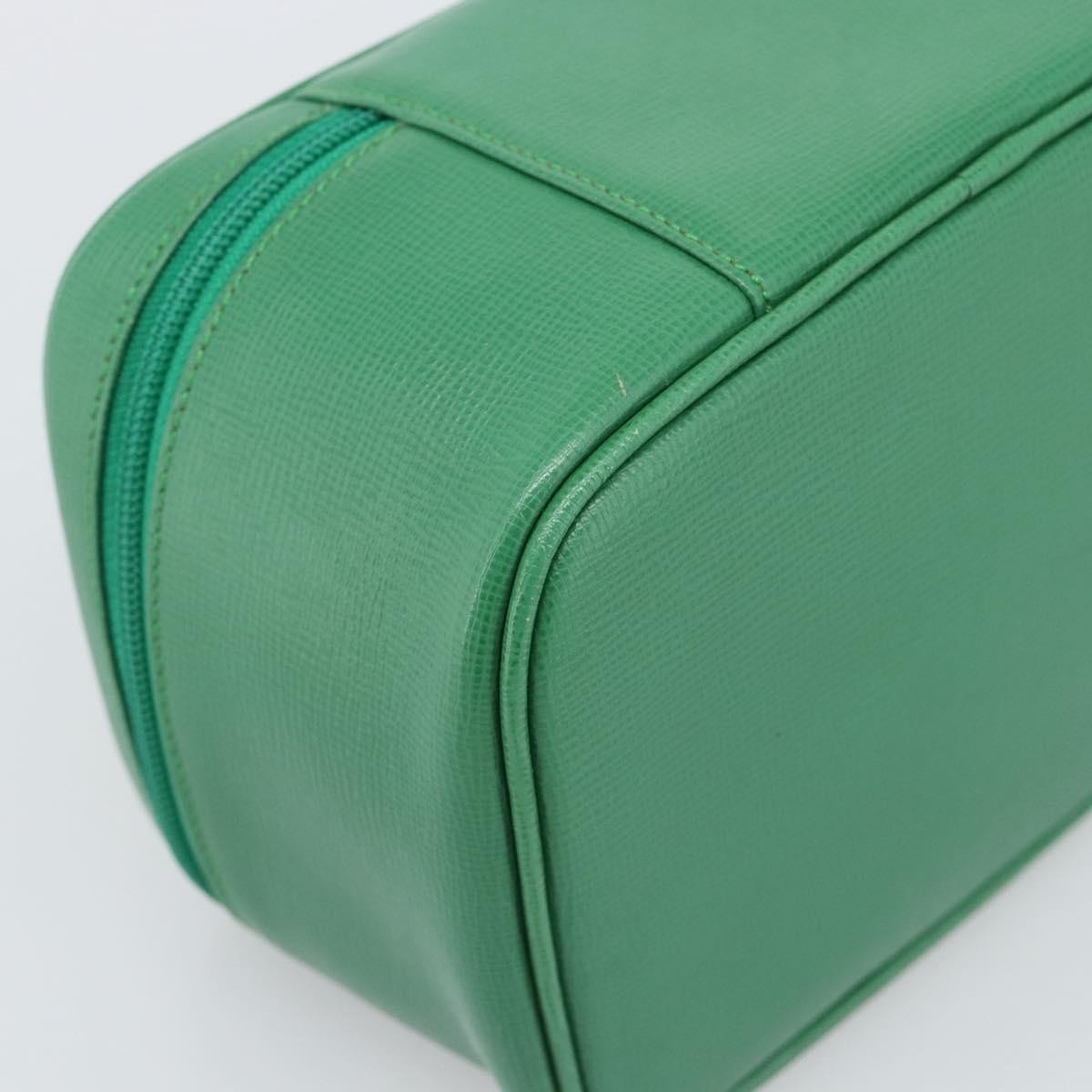 Burberry Vanity Leather Green Leather Clutche & Pouche Bag (Pre-Owned)