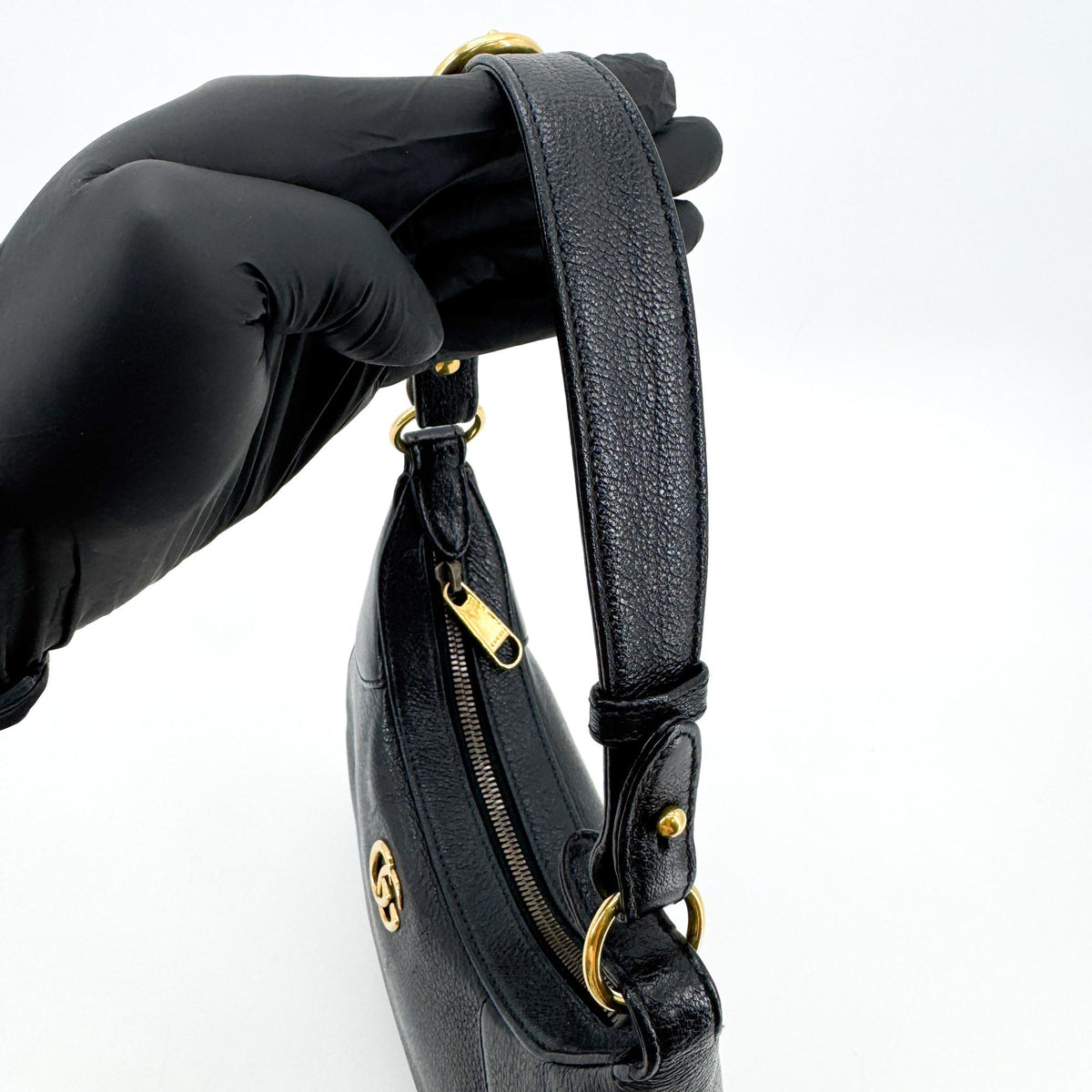 Gucci Aphrodite Leather Black Leather Shoulder Bag Bag (Pre-Owned)