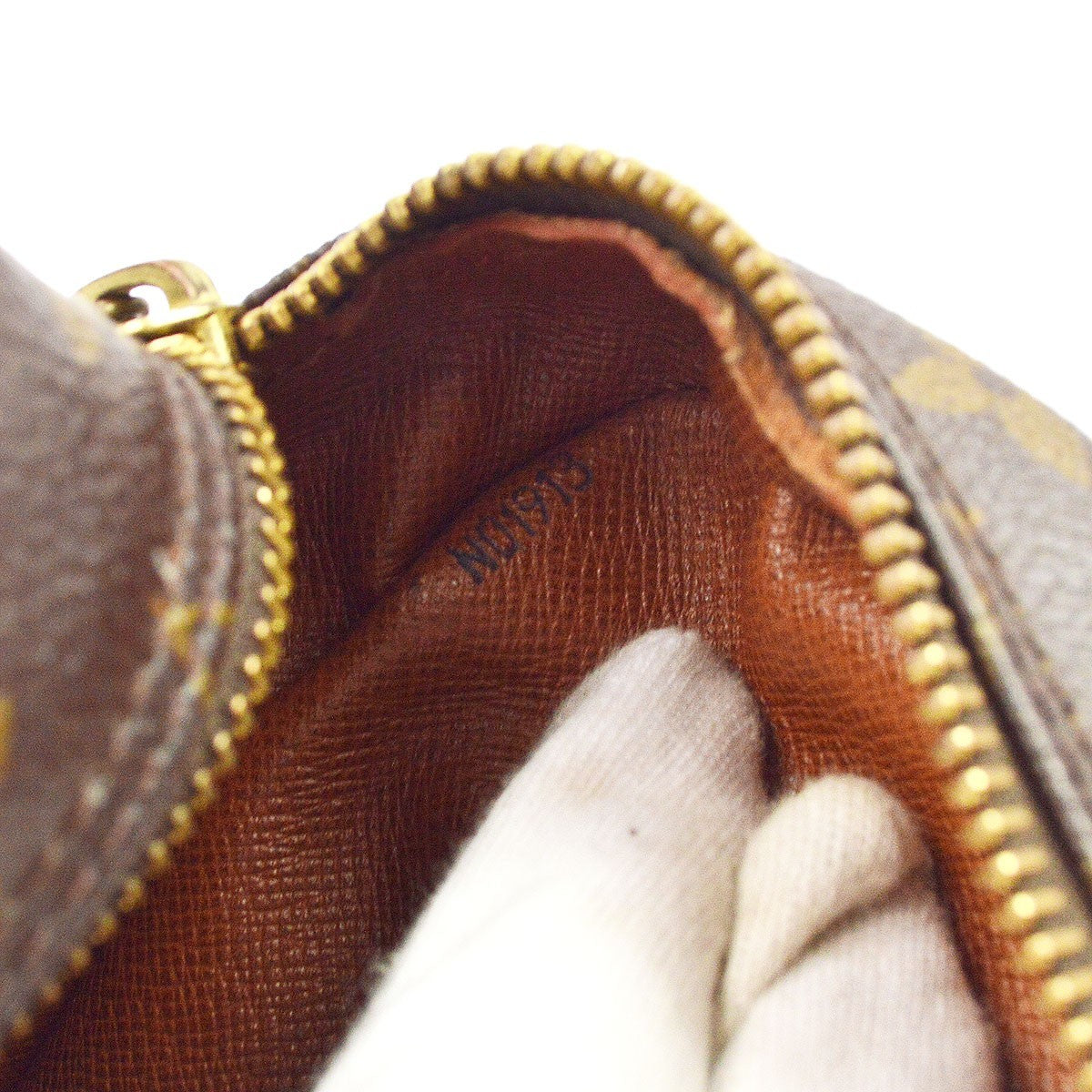 Louis Vuitton Nil Shoulder Bag Monogram Canvas Brown Canvas Shoulder Bag Bag (Pre-Owned)