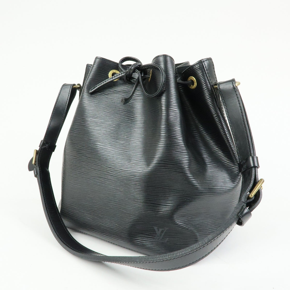 Louis Vuitton Petit Noe Epi Leather Black Leather Handbag (Pre-Owned)