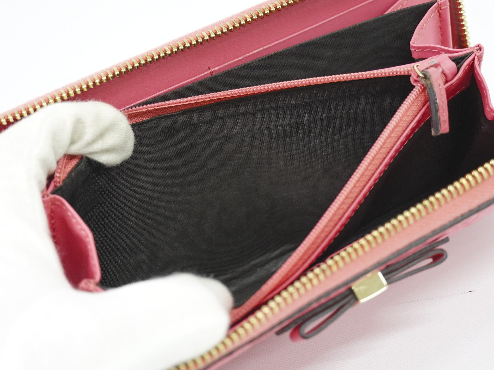 Gucci Zip Around Wallet (Outlet) Microguccissima Leather Pink Leather Wallets Accessory (Pre-Owned)