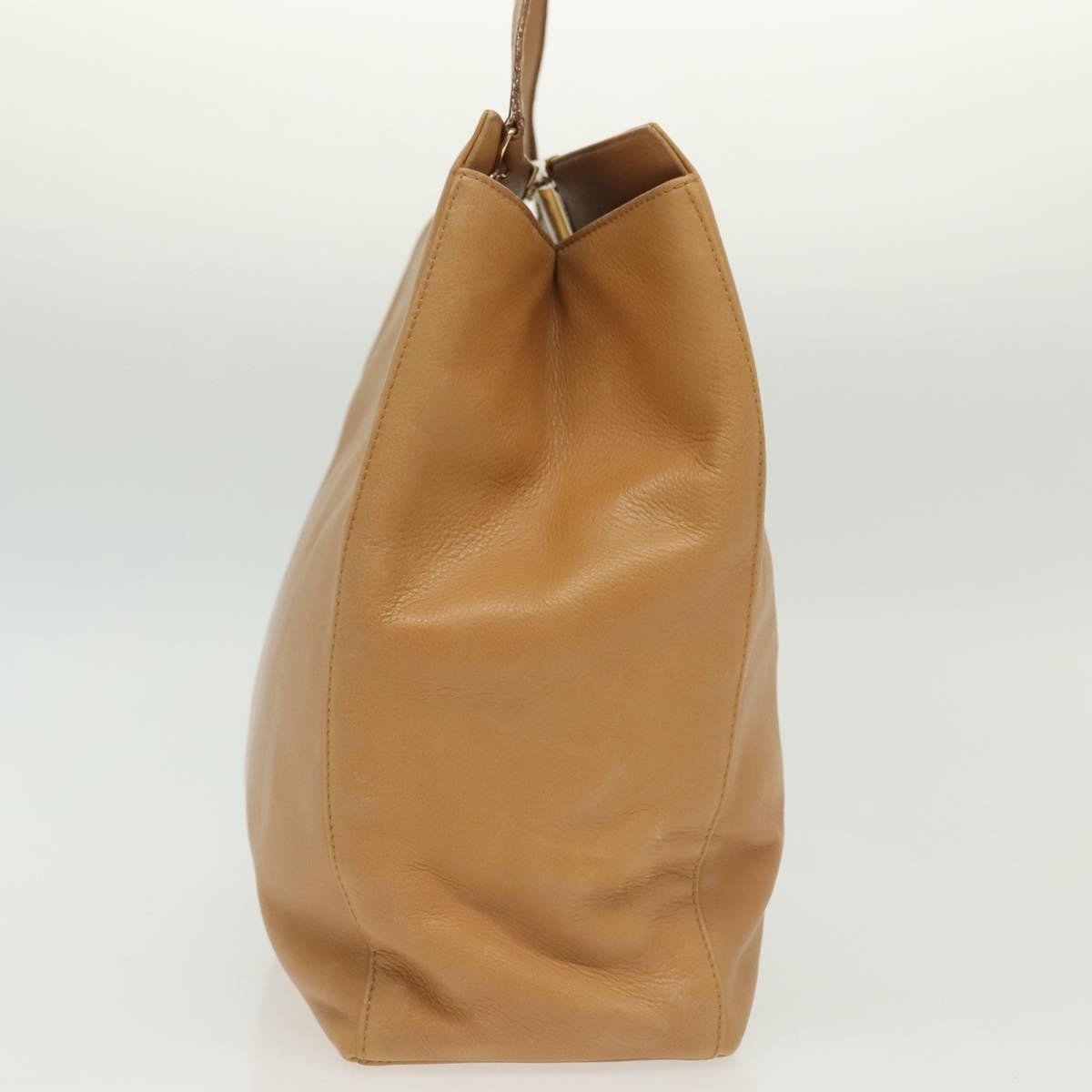 Salvatore Ferragamo Shoulder Leather Beige Leather Shoulder Bag Bag (Pre-Owned)
