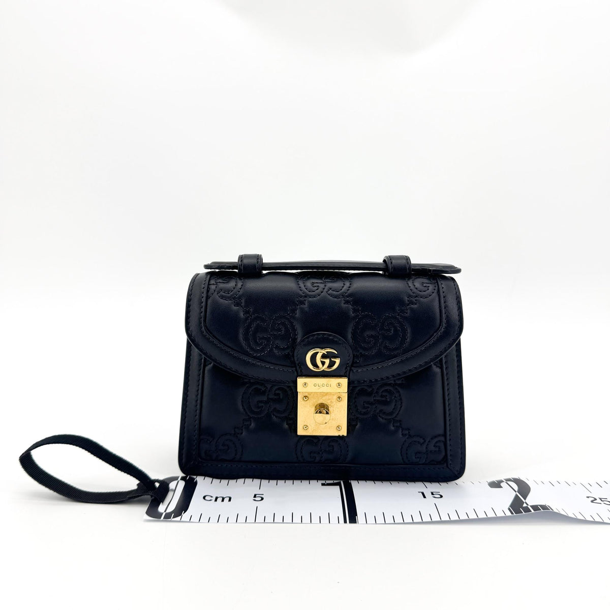 Gucci Padlock Gg Embossed Leather Black Leather Shoulder Bag Bag (Pre-Owned)