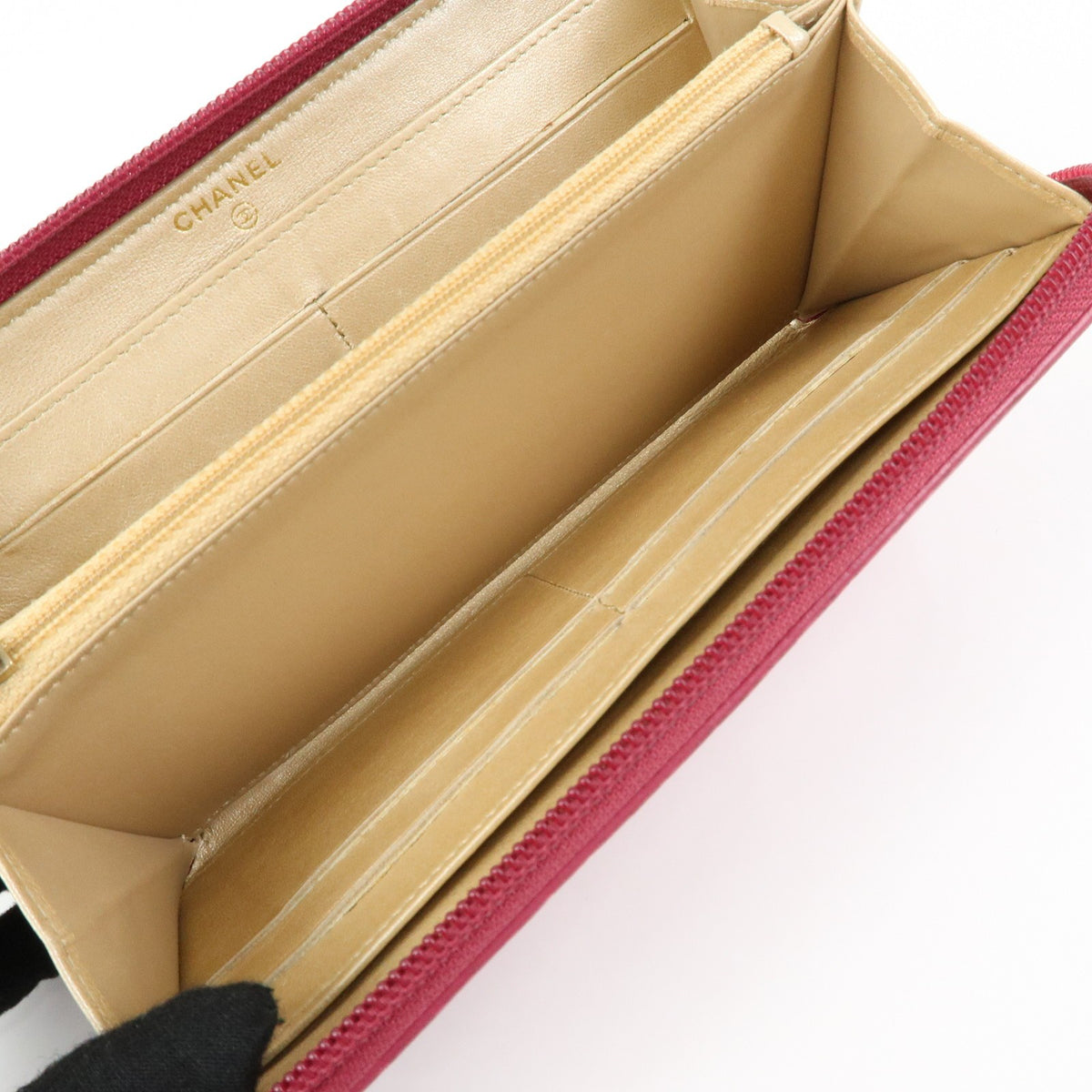 Chanel Zip Around Camellia Patent Pink Leather Wallets Accessory (Pre-Owned)