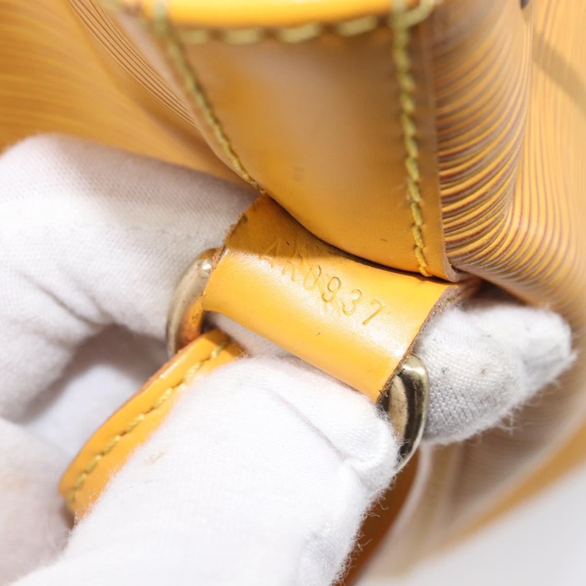 Louis Vuitton Petit Noe Epi Leather Yellow Leather Shoulder Bag Bag (Pre-Owned)