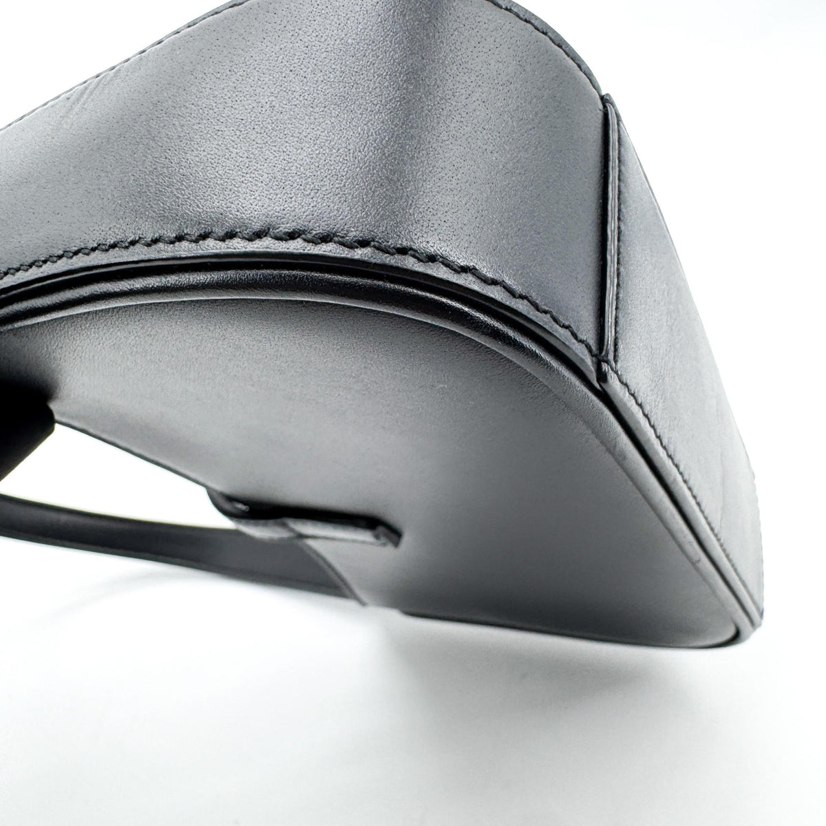 Saint Laurent Le 5 A 7 Hobo Leather Black Leather Shoulder Bag Bag (Pre-Owned)