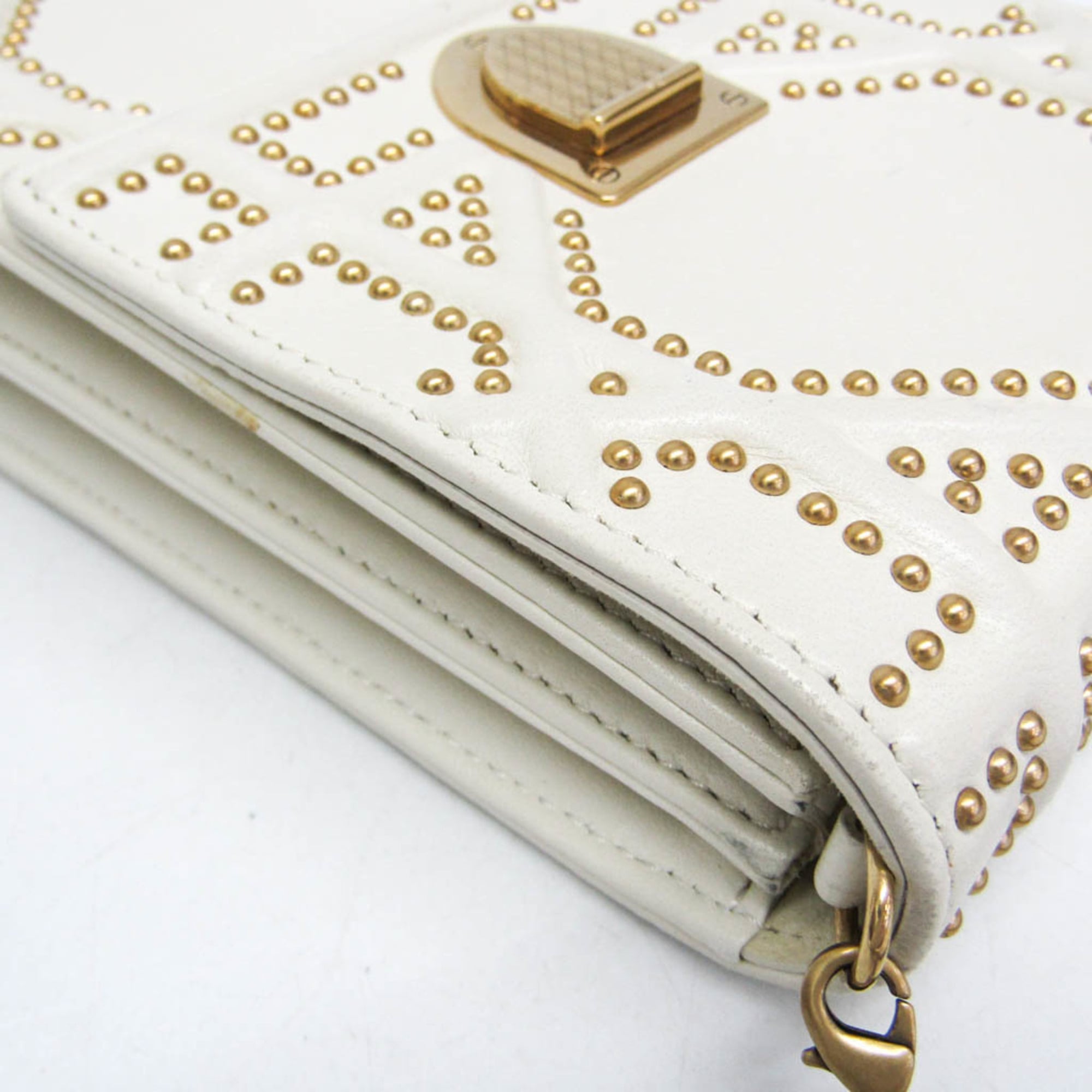 Christian Dior Diorama Vertical Clutch On Chain Studded Leather White Leather Clutche & Pouche Bag (Pre-Owned)