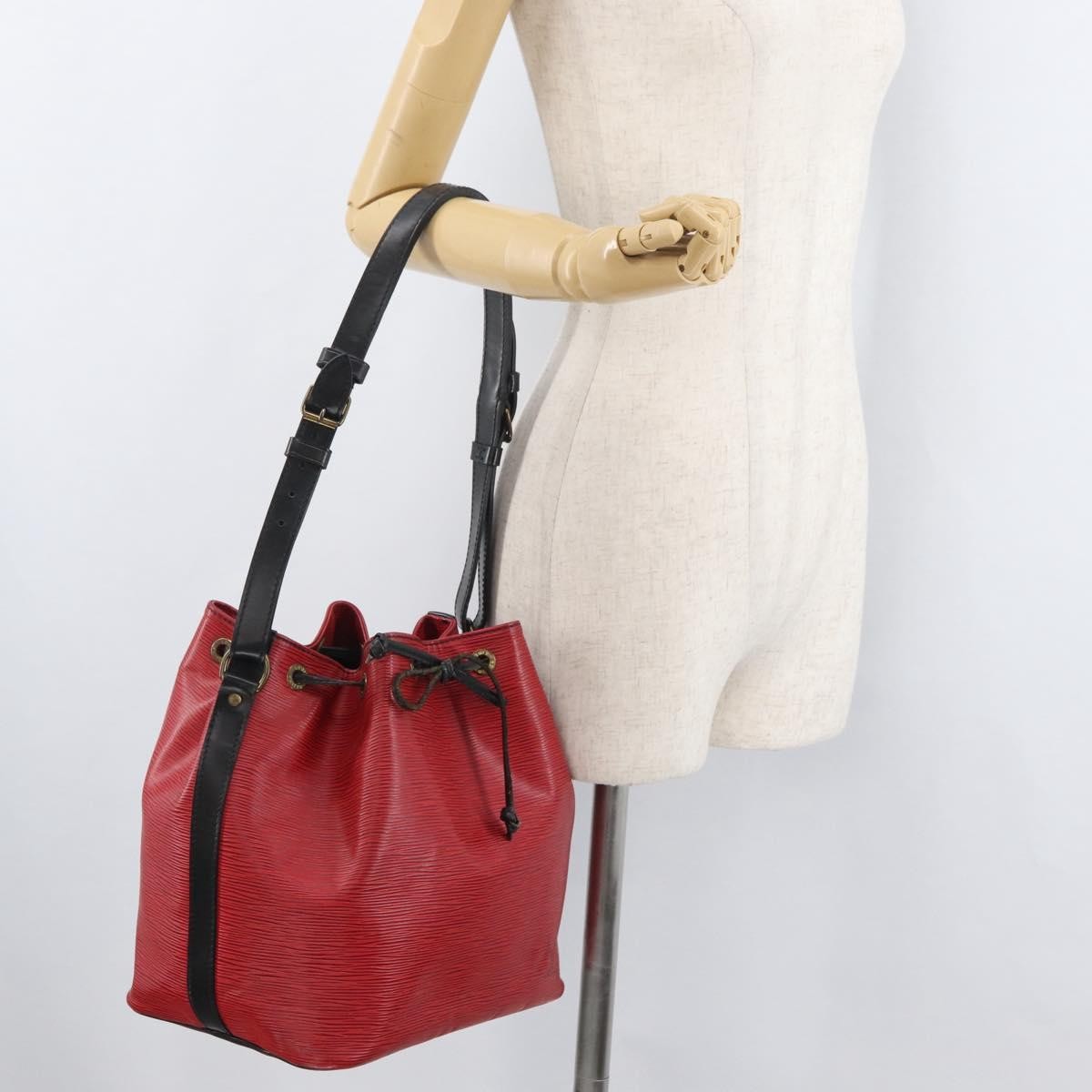 Louis Vuitton Bicolor Petit Noe Epi Leather Red Leather Shoulder Bag Bag (Pre-Owned)